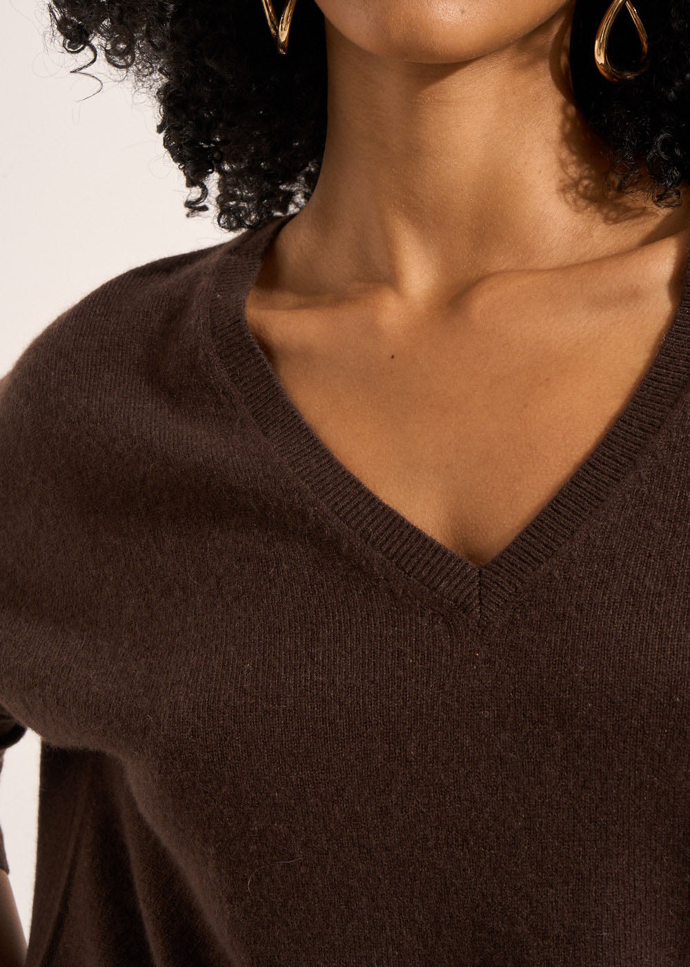 MONJOE Cashmere V-neck sweater with long sleeves - 4 - Sud Express - Sud Express