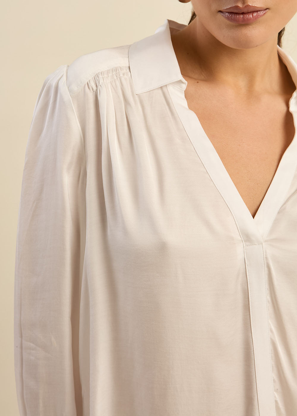 TEDY V-neck flowing blouse - 4 - Sud Express - Sud Express