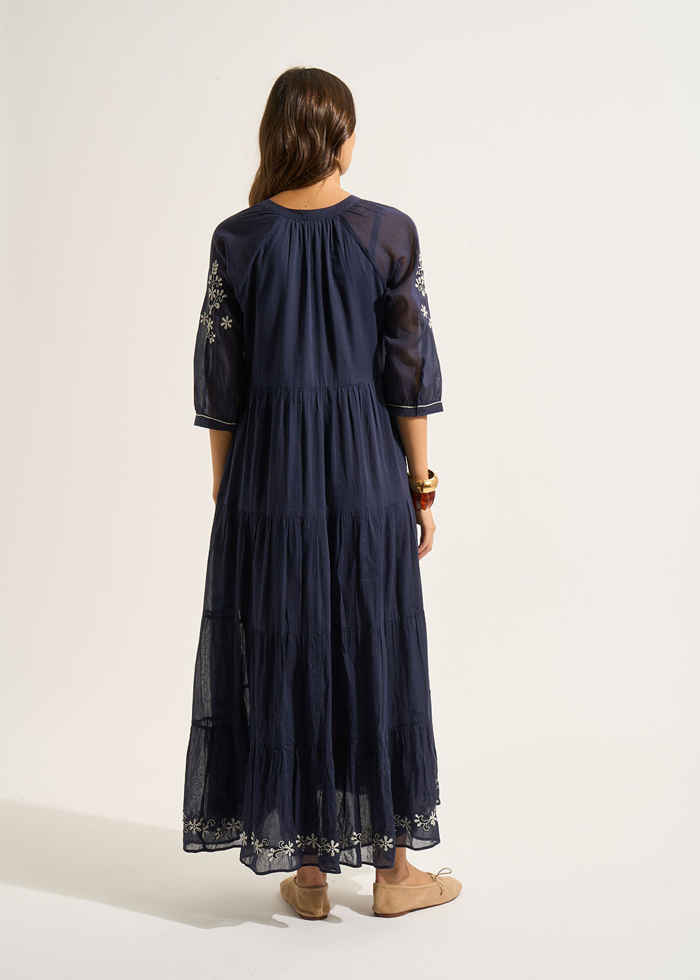 ROBANA Oversized embroidered maxi dress - 3 - Sud Express - Sud Express