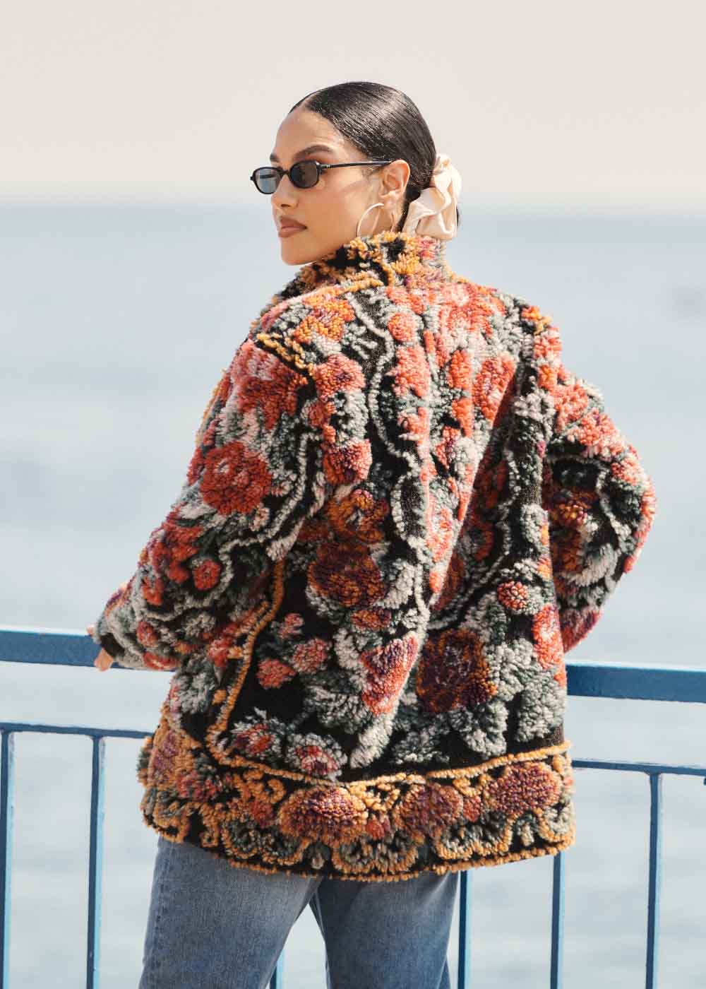 VAMALA Printed faux fur coat with swan neck - 3 - Sud Express - Sud Express