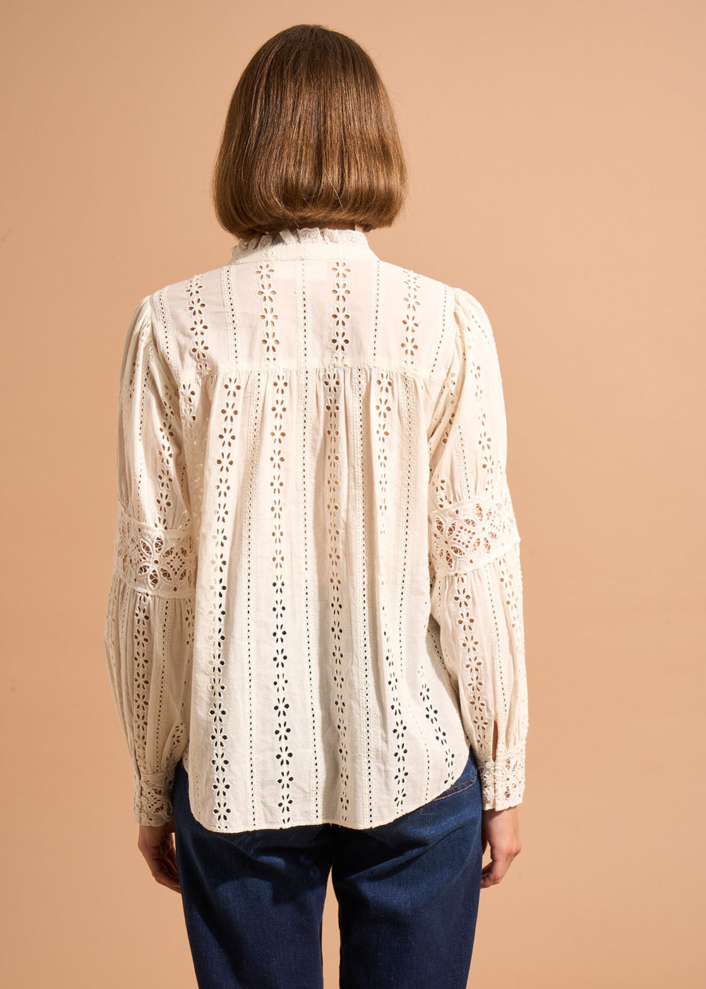 CAJOSIANE Loose-fitting shirt in broderie anglaise with a ruffled collar - 3 - Sud Express - Sud Express