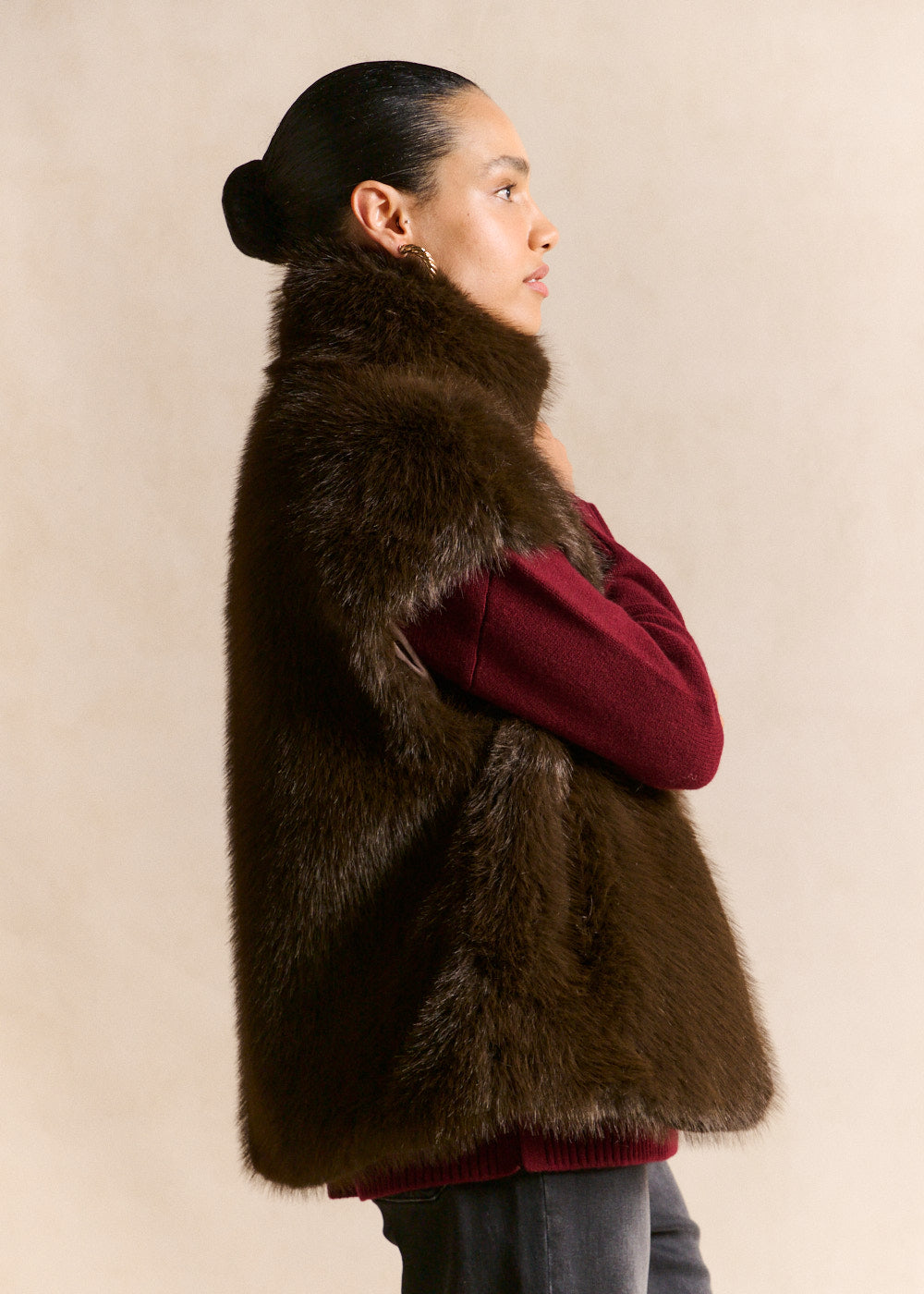 Long-haired faux fur sleeveless waistcoat - Sud Express - 5 - Sud Express