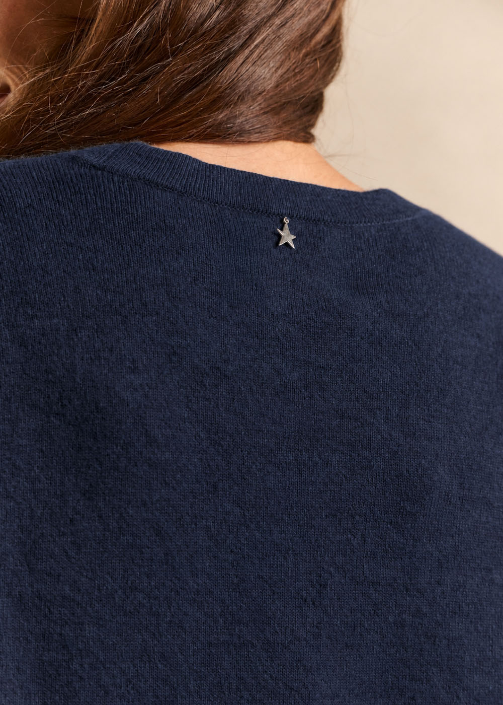 Short V-neck cashmere cardigan - Sud Express - 2 - Sud Express