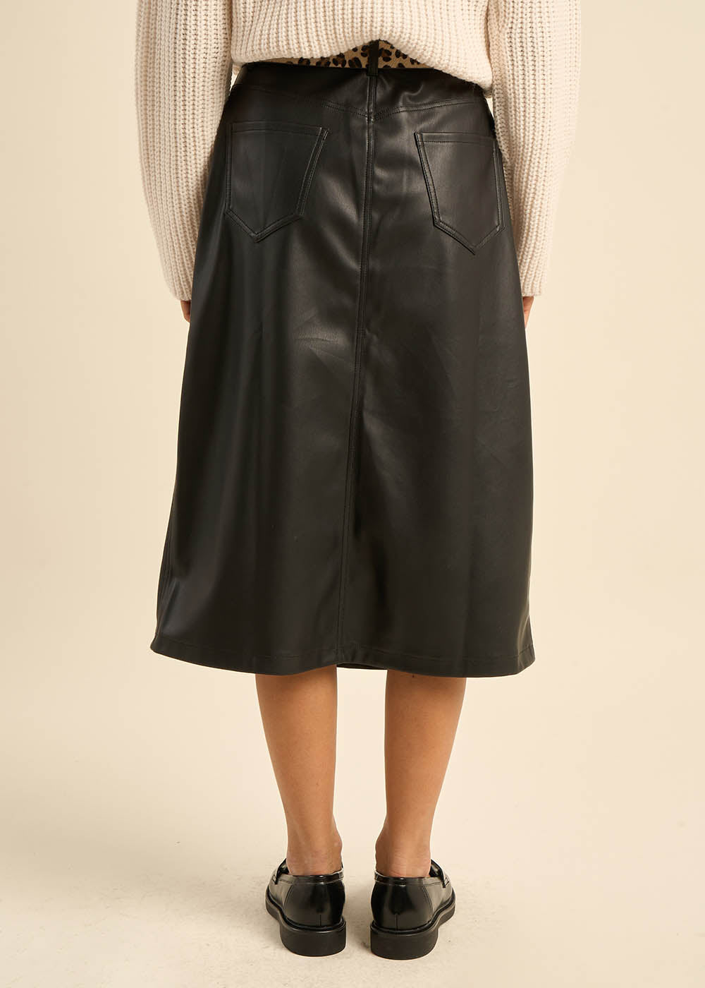 JULINE Mid-length skirt in faux leather - 3 - Sud Express - Sud Express