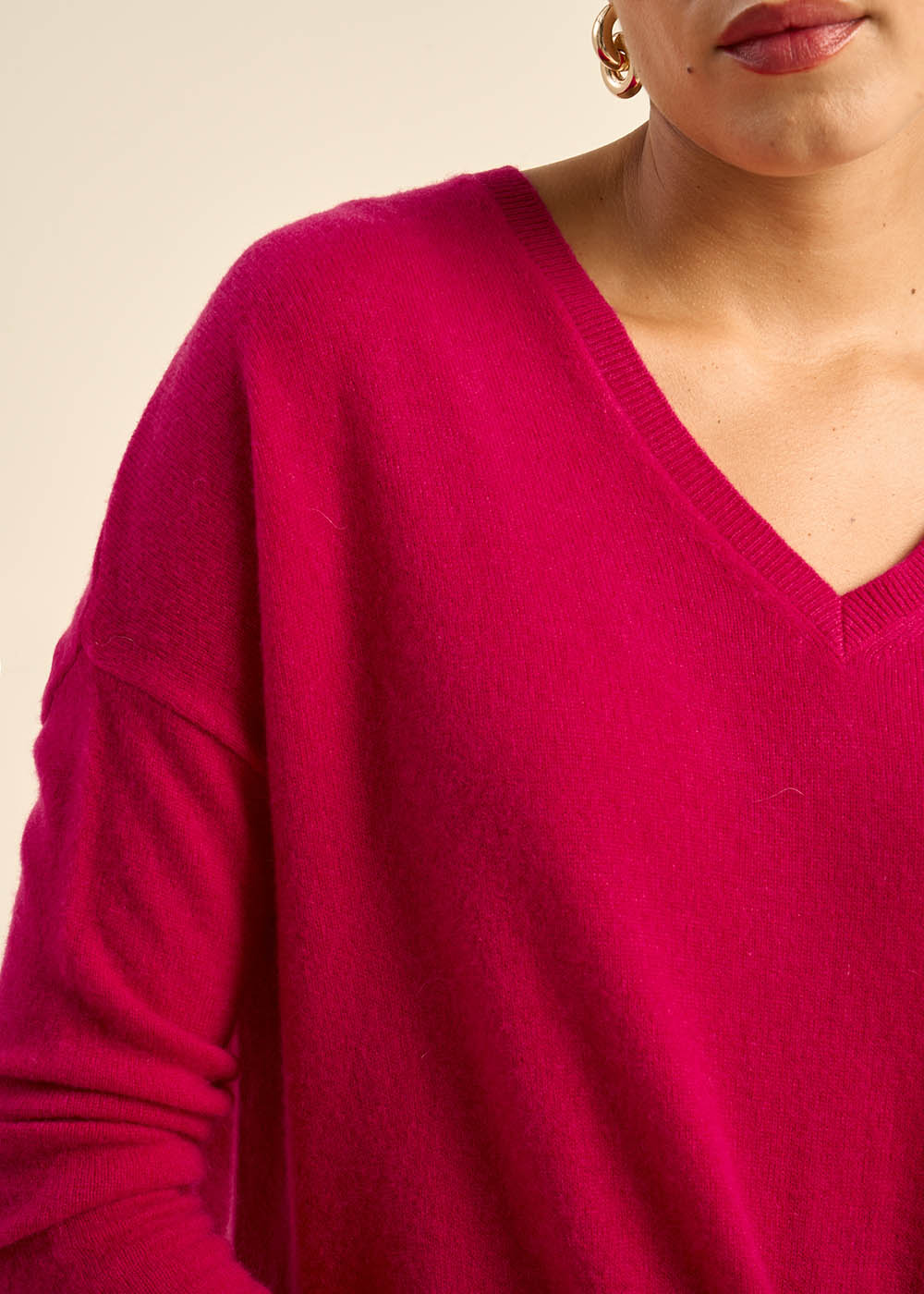 Cashmere V-neck sweater with long sleeves - Sud Express - 2 - Sud Express