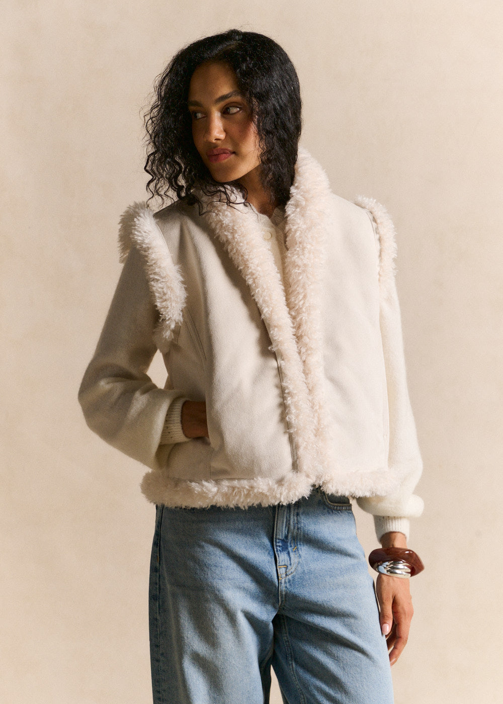 Sleeveless waistcoat with a sheepskin-effect finish - Sud Express - 5 - Sud Express