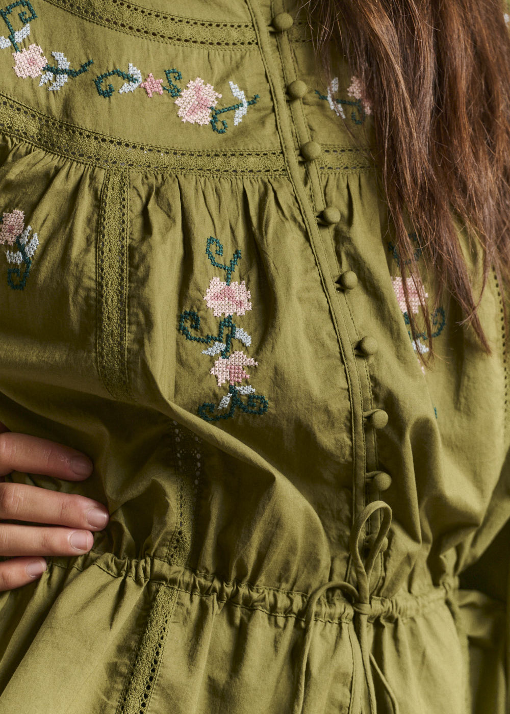 Embroidered flower blouse tied at the waist - Sud Express - 5 - Sud Express
