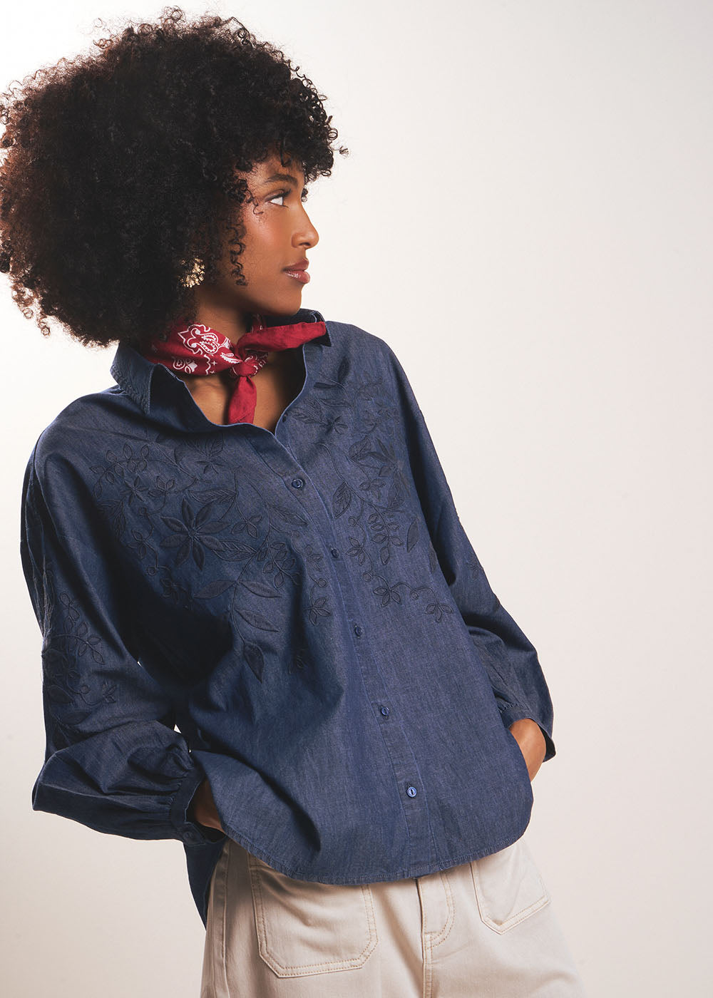 Long-sleeved embroidered denim shirt - Sud Express - 5 - Sud Express