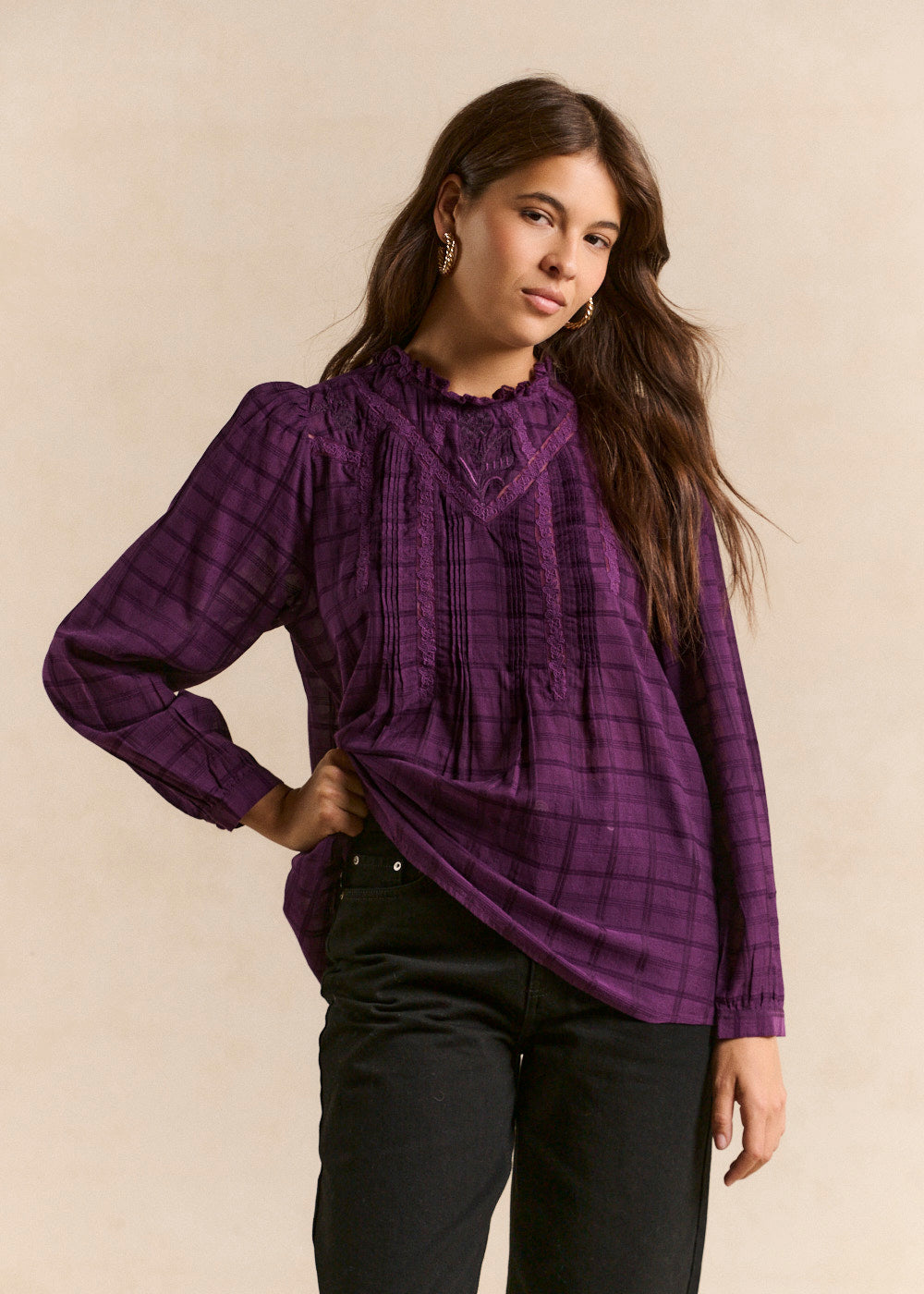 Plaid blouse with embroidered ruffled collar - Sud Express - 1 - Sud Express