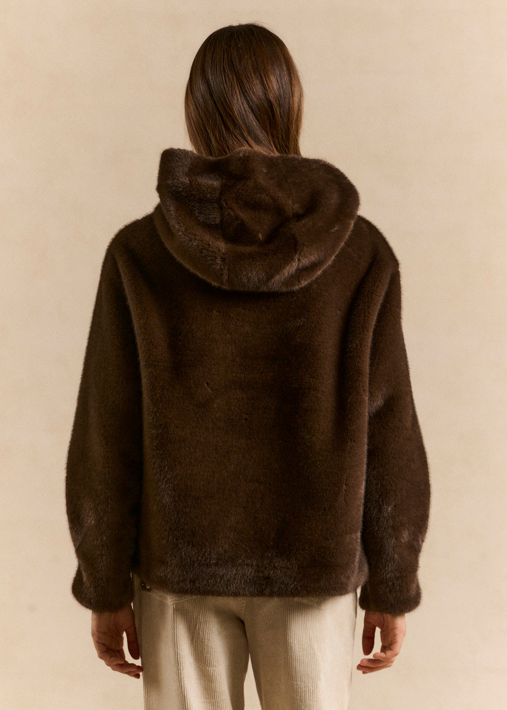 Mid-length faux fur coat with hood - Sud Express - 3 - Sud Express