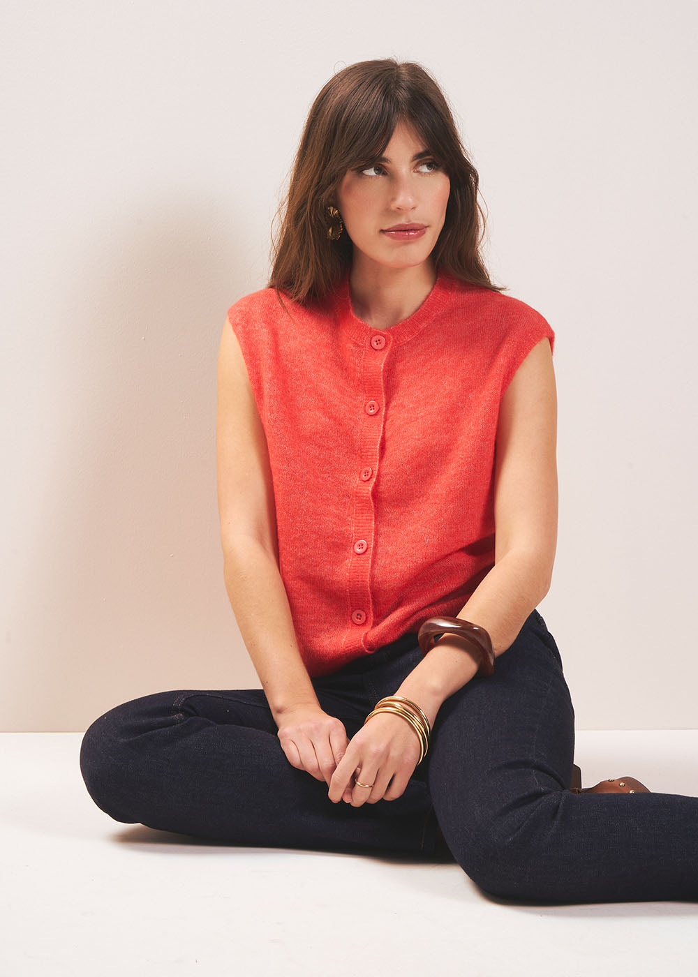 Sleeveless cardigan with round neck - Sud Express - 1 - Sud Express