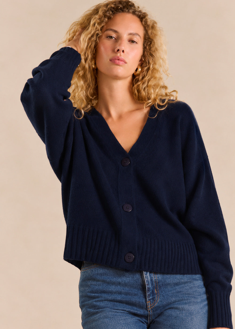 Loose-fitting cashmere V-neck cardigan - Sud Express - 5 - Sud Express