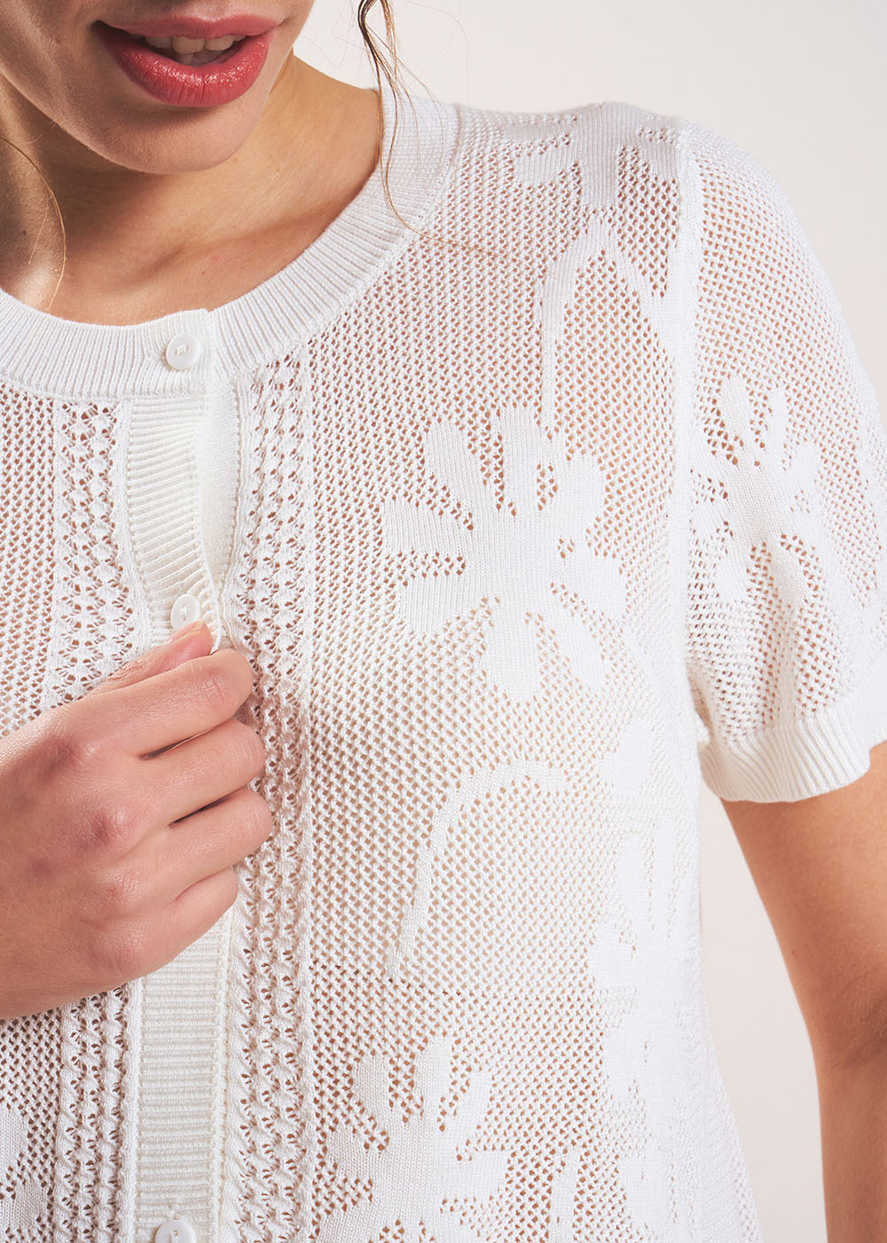 Short floral cardigan with short sleeves - Sud Express - 2 - Sud Express