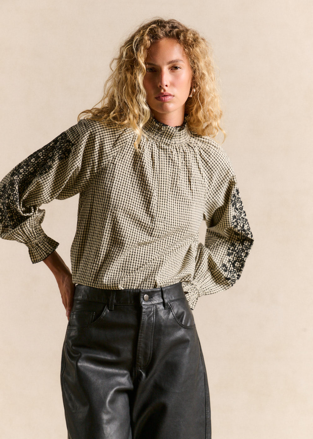 Embroidered cotton gingham blouse - Sud Express - 5 - Sud Express