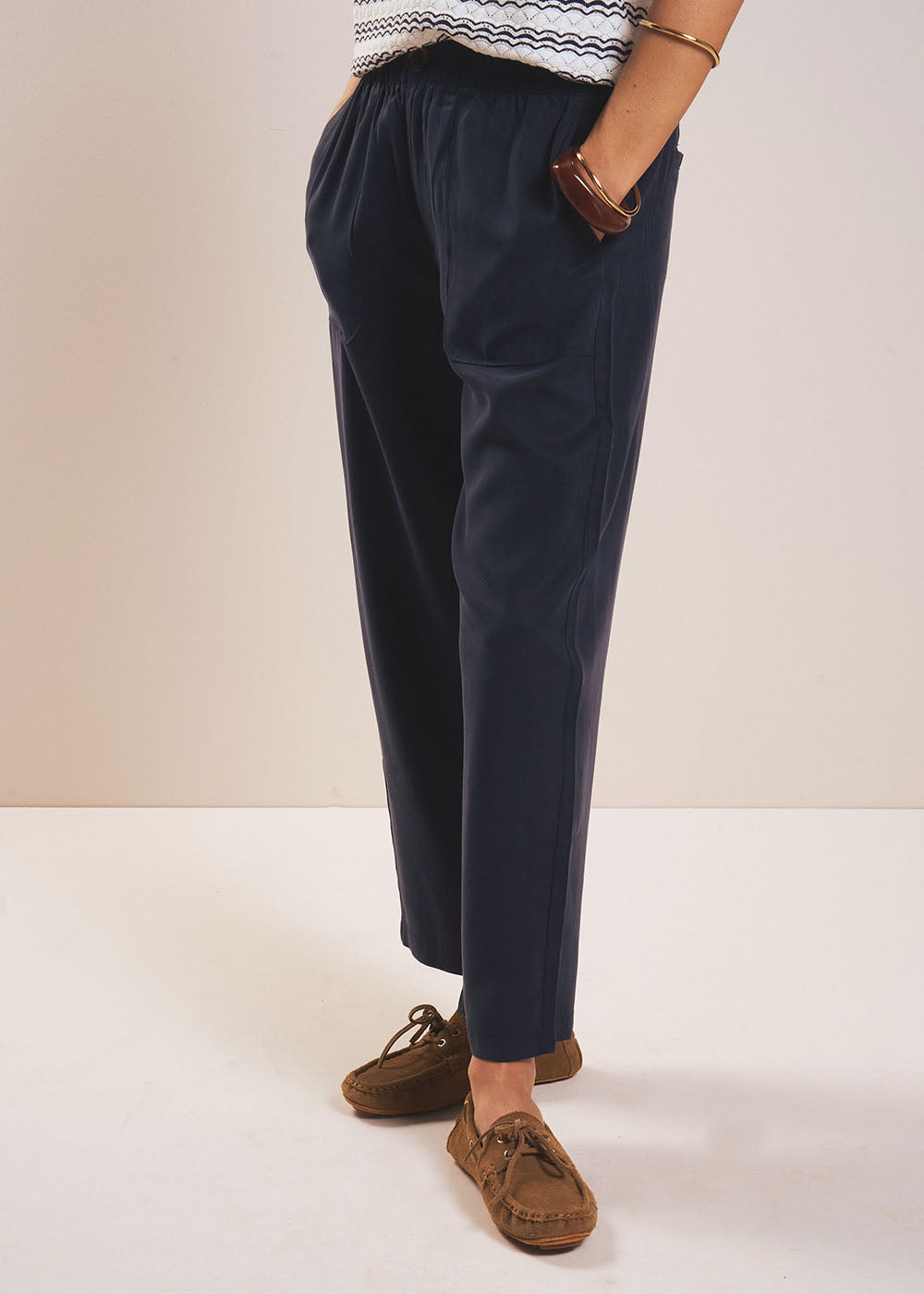 Lyocell carrot trousers - Sud Express - 5 - Sud Express