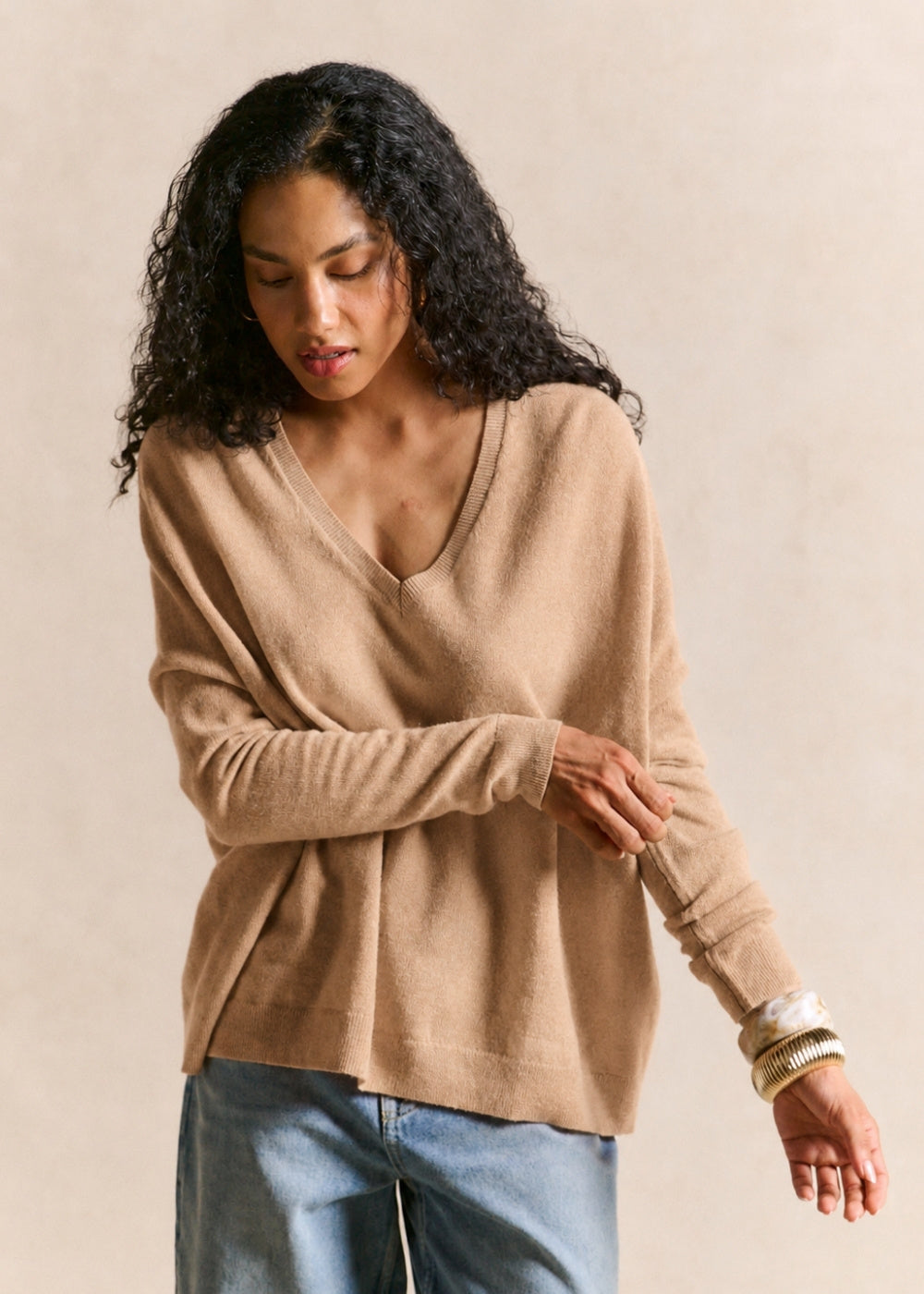Cashmere V-neck sweater flared fit - Sud Express - 1 - Sud Express