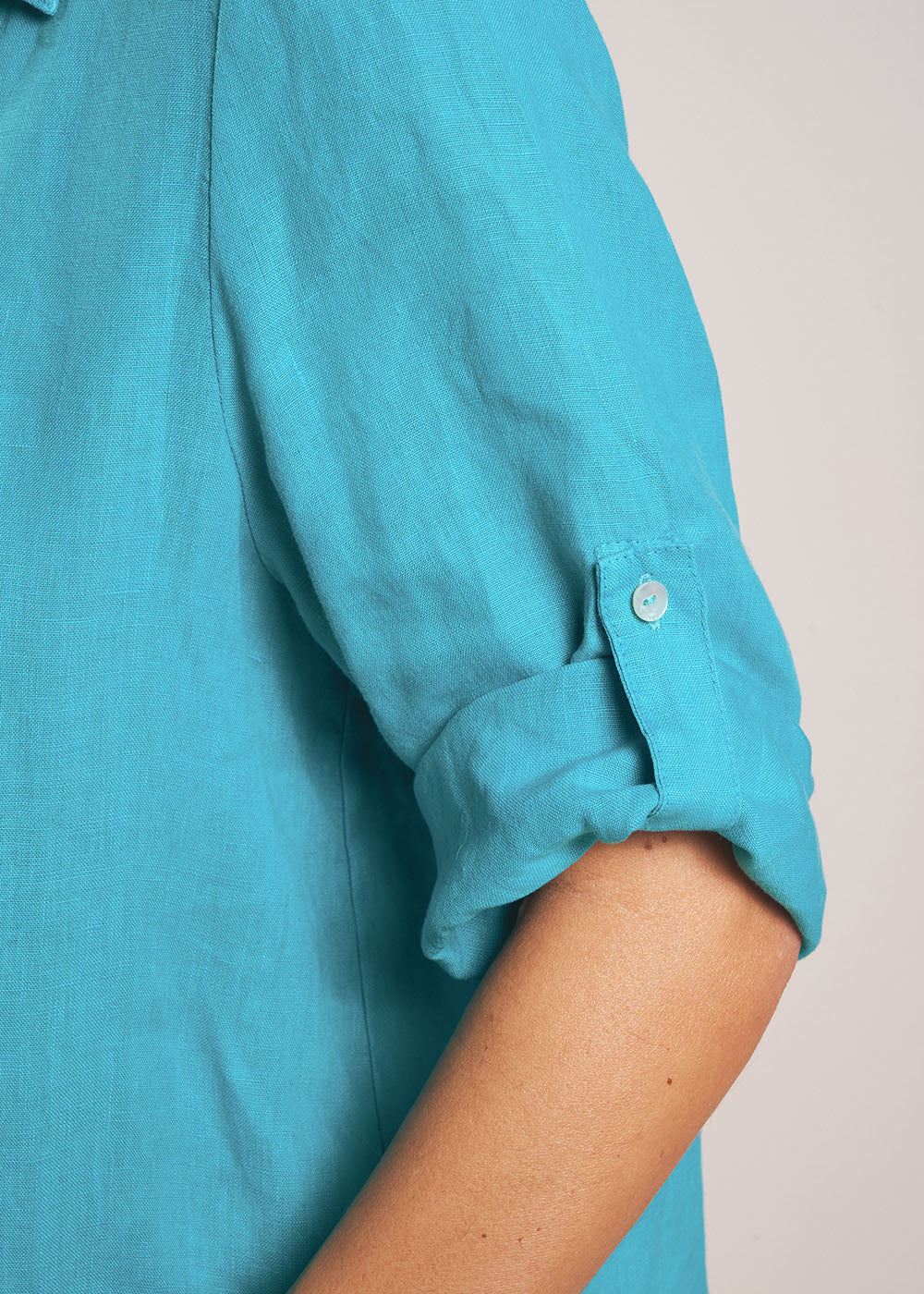 Short linen dress with shirt collar - Sud Express - 5 - Sud Express