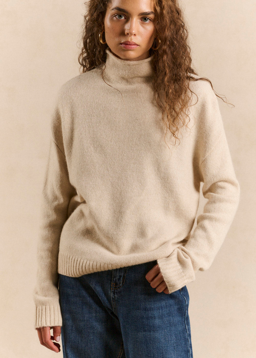 Sweater with a rolled-up high collar and long sleeves - Sud Express - 5 - Sud Express