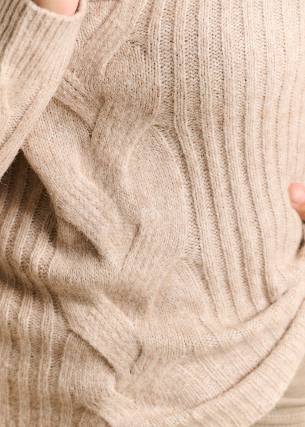 Cable-knit turtleneck zip sweater - Sud Express - 5 - Sud Express