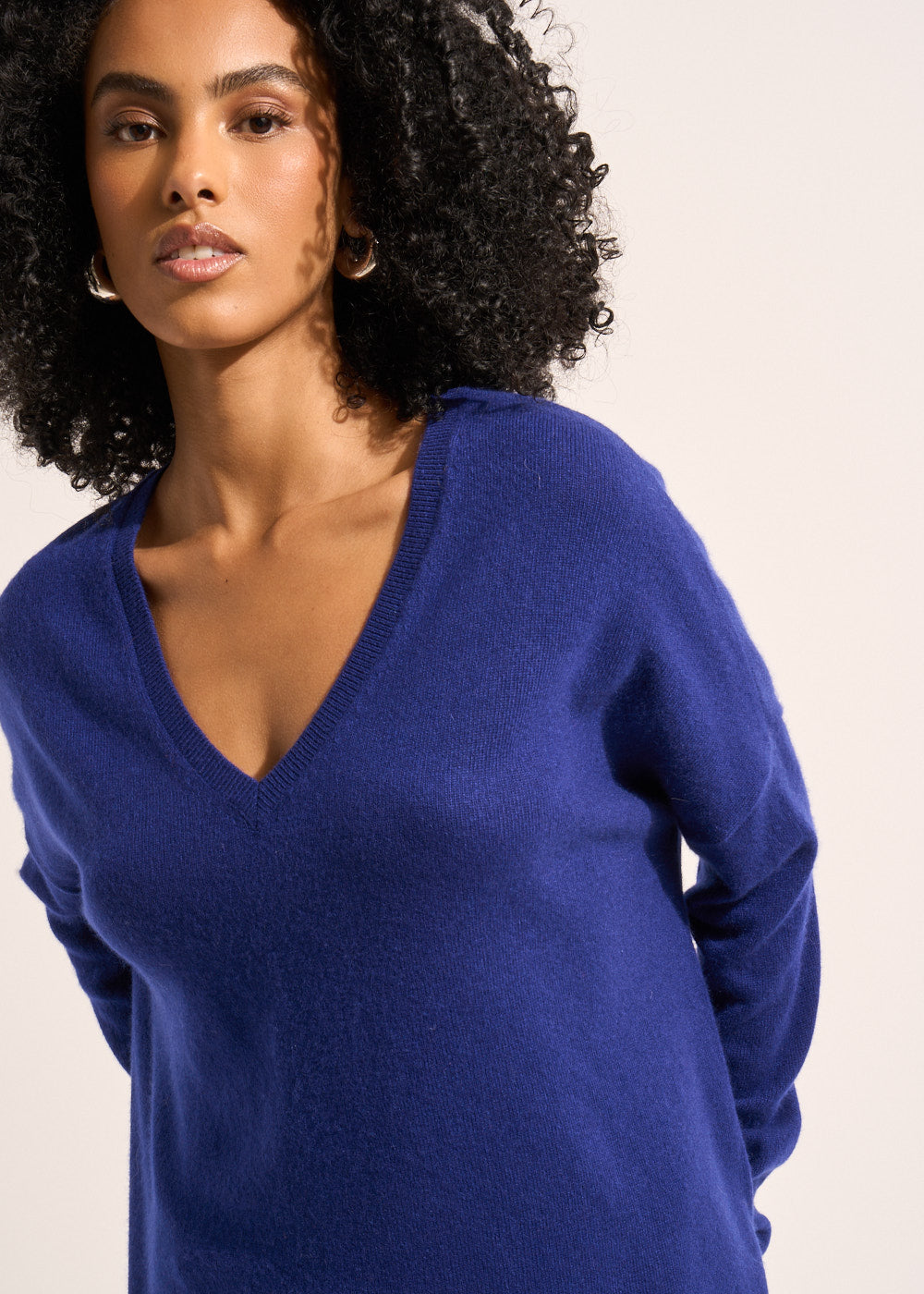 Cashmere V-neck sweater with long sleeves - Sud Express - 5 - Sud Express