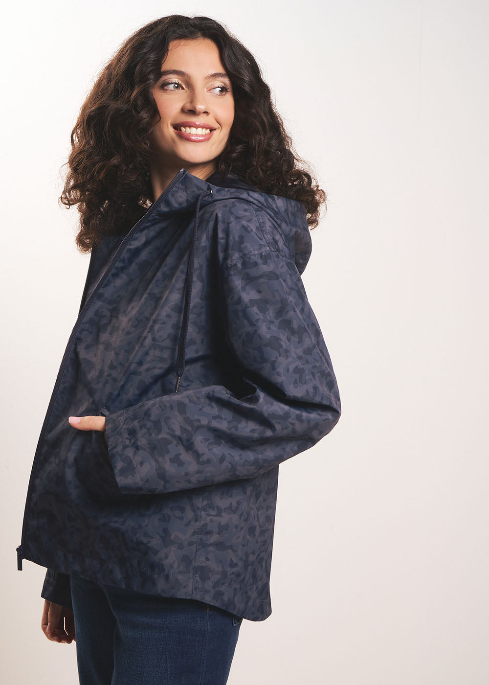 Water-repellent raincoat with hood - Sud Express - 1 - Sud Express