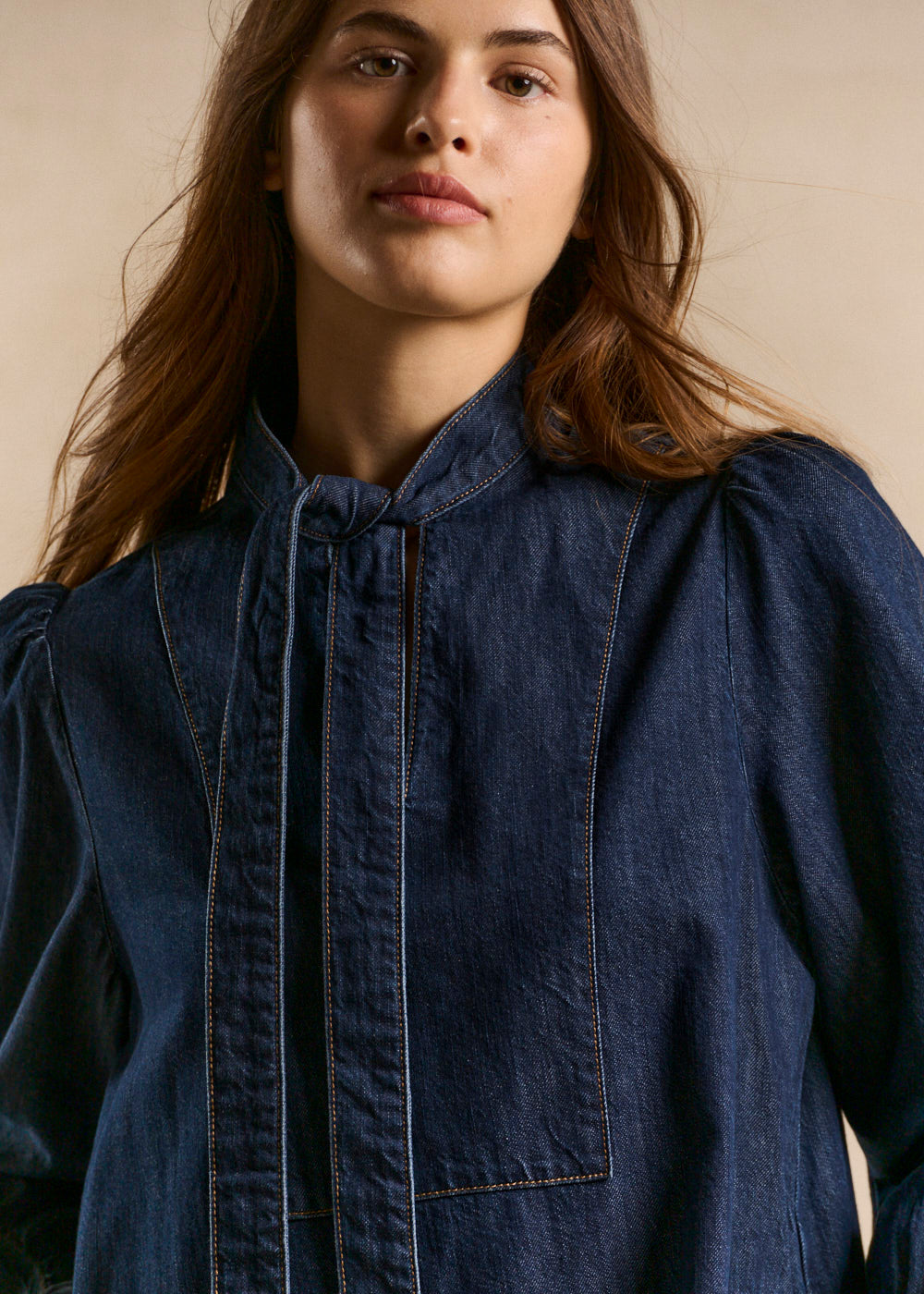Short denim dress with a bow - Sud Express - 2 - Sud Express