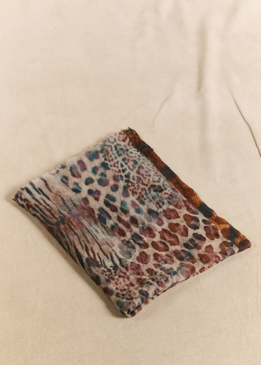 Animal-print woollen scarf - Sud Express - 1 - Sud Express