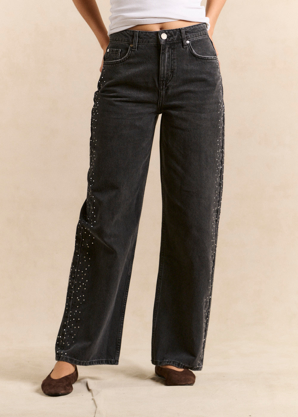 Wide-leg black denim jeans with studs and rhinestones - Sud Express - 3 - Sud Express