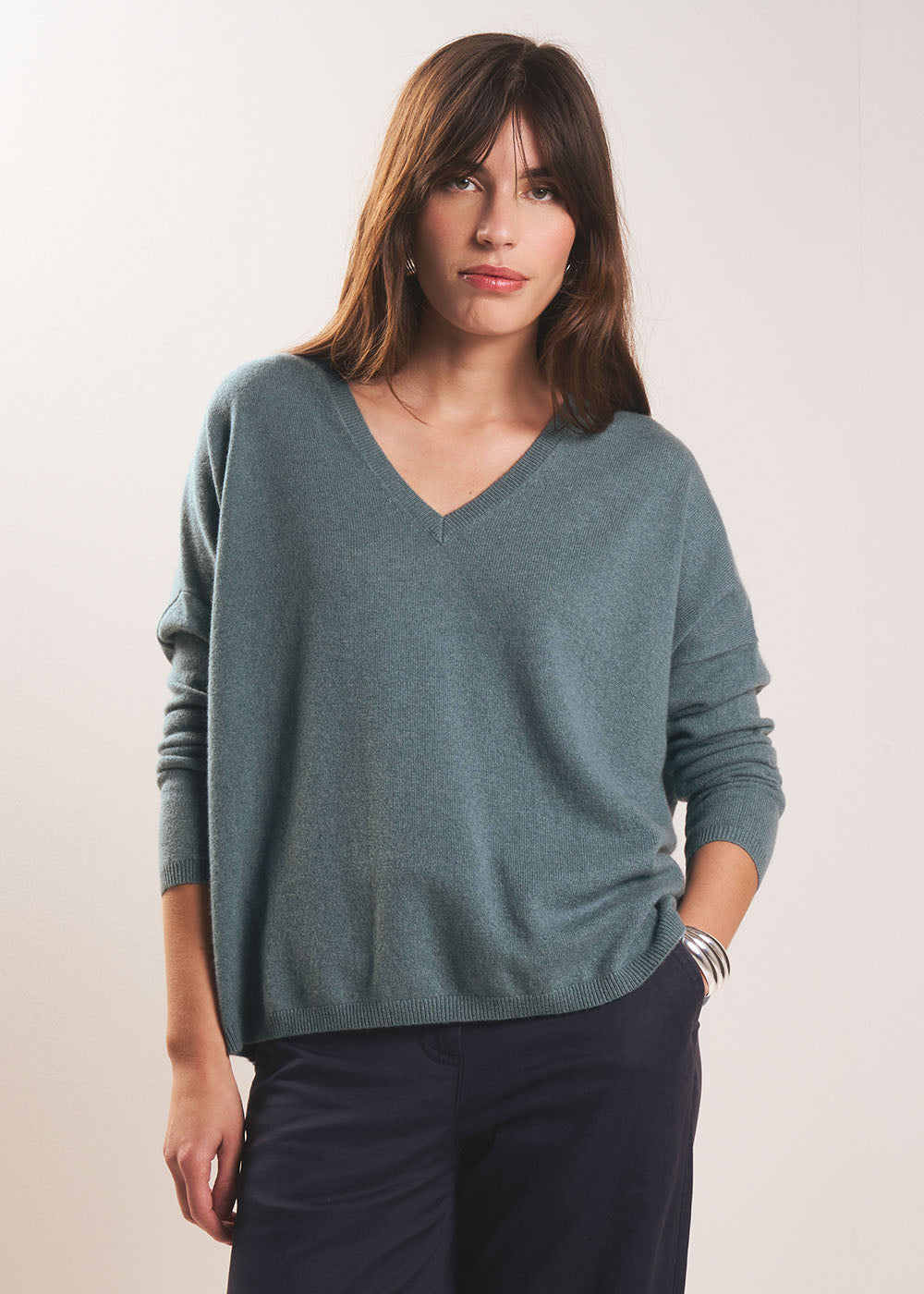 MONJOE Cashmere V-neck sweater with long sleeves - 1 - Sud Express - Sud Express