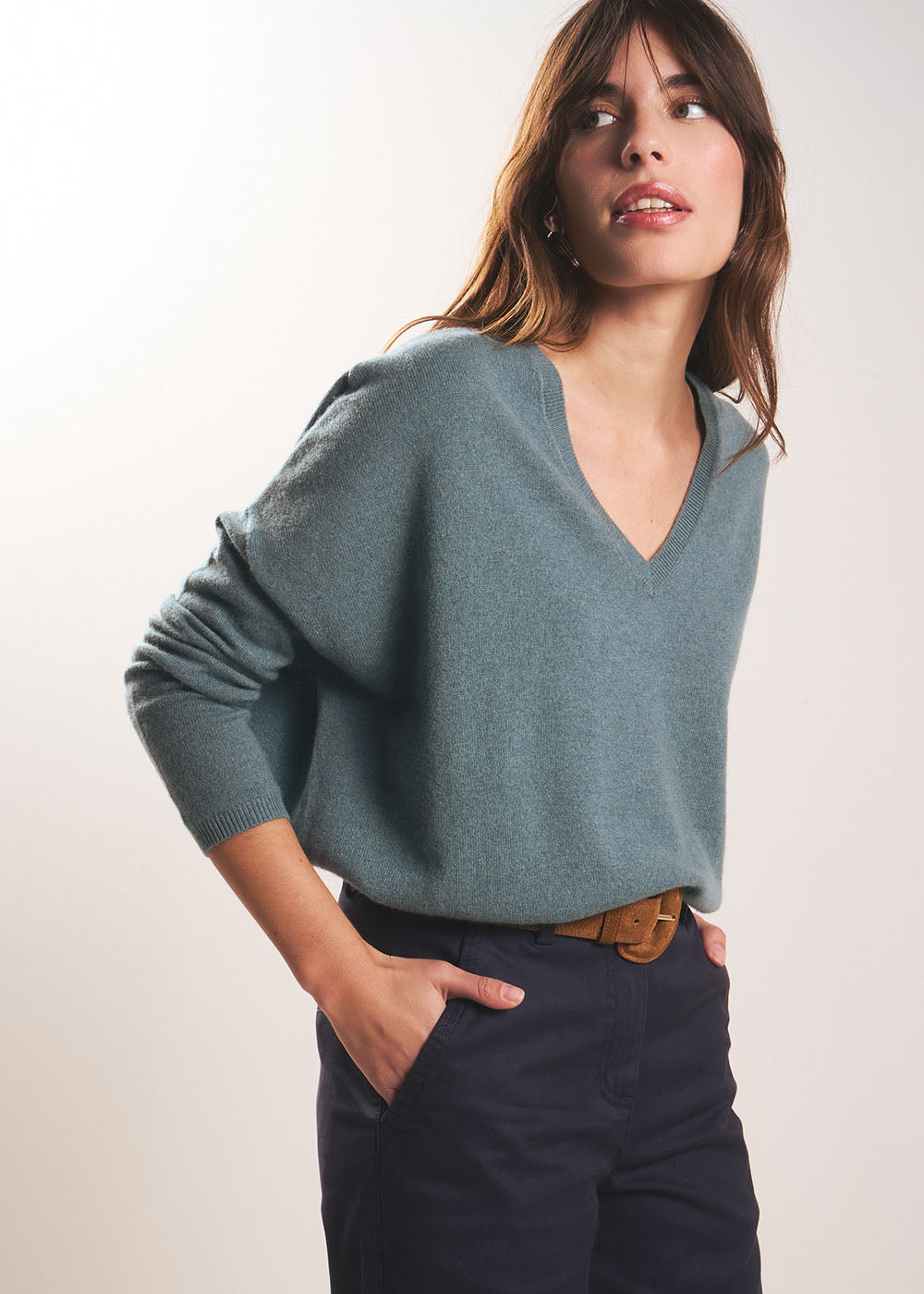 Cashmere V-neck sweater with long sleeves - Sud Express - 5 - Sud Express