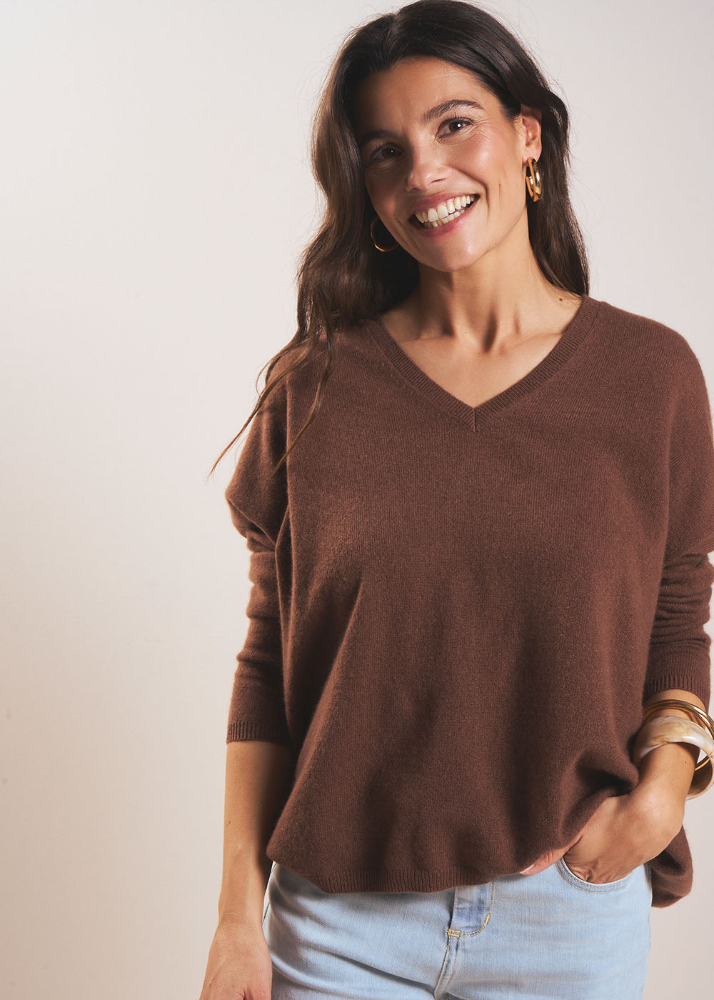 MONJOE Cashmere V-neck sweater with long sleeves - 4 - Sud Express - Sud Express