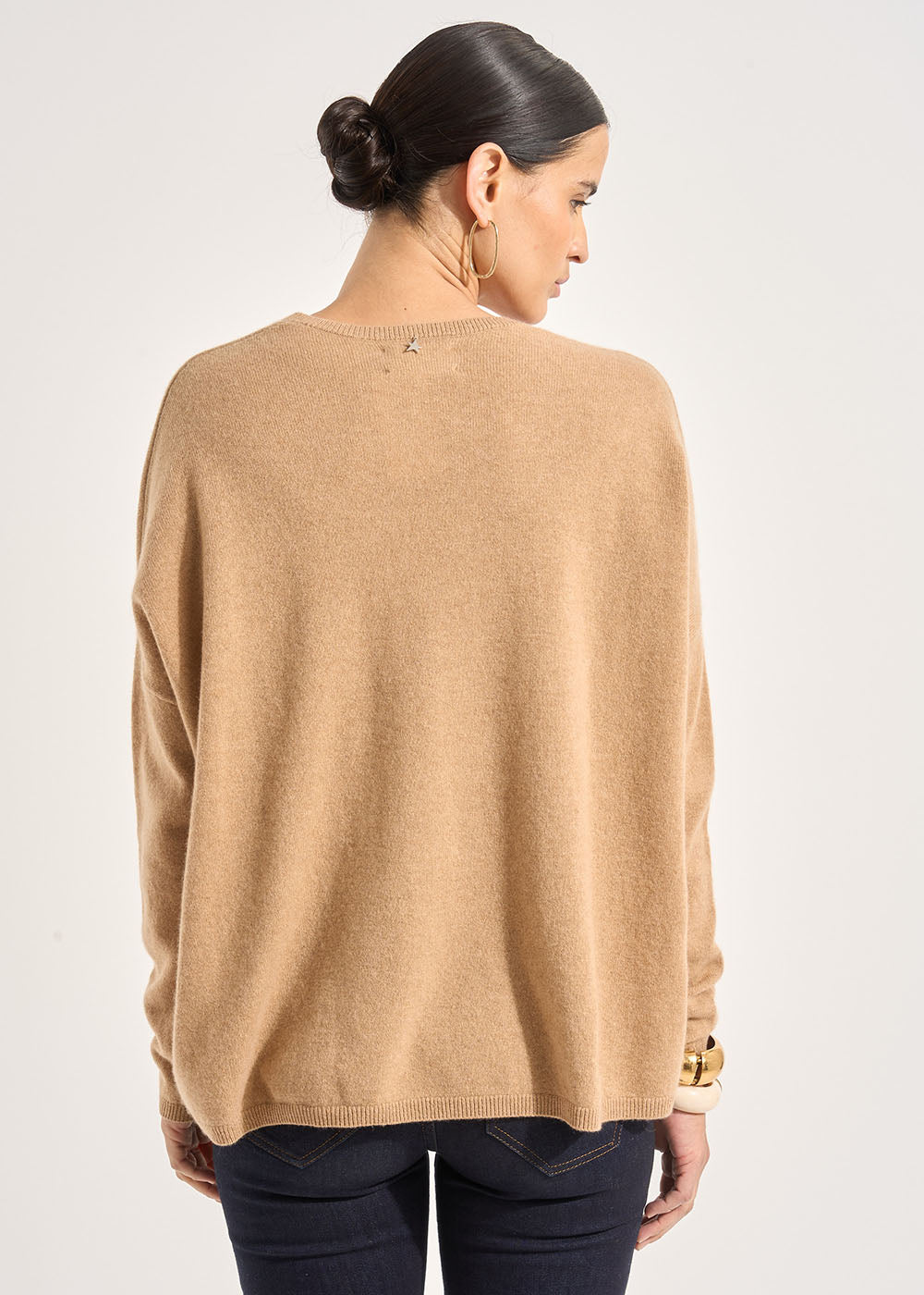 MONJOE Cashmere V-neck sweater with long sleeves - 3 - Sud Express - Sud Express