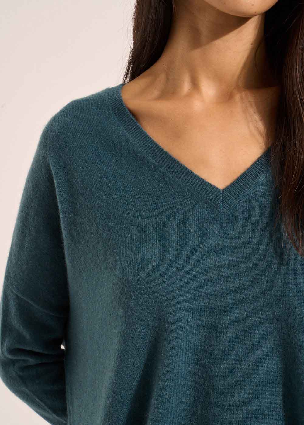 Cashmere V-neck sweater with long sleeves - Sud Express - 2 - Sud Express