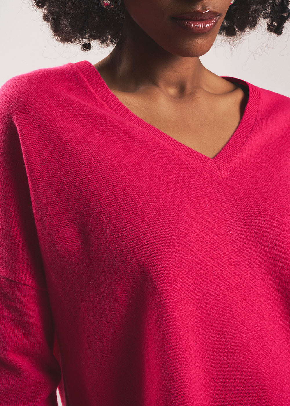 Cashmere V-neck sweater with long sleeves - Sud Express - 2 - Sud Express
