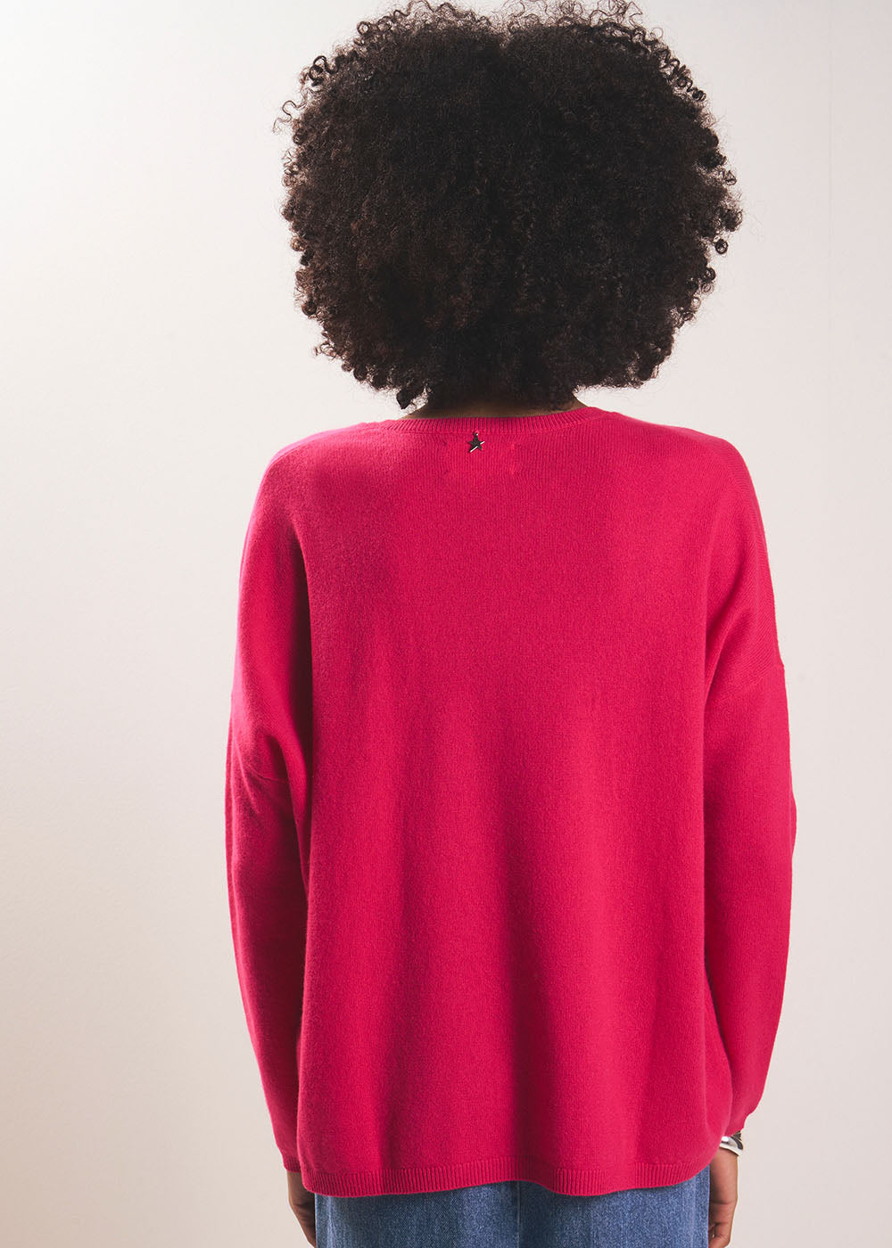 Cashmere V-neck sweater with long sleeves - Sud Express - 3 - Sud Express