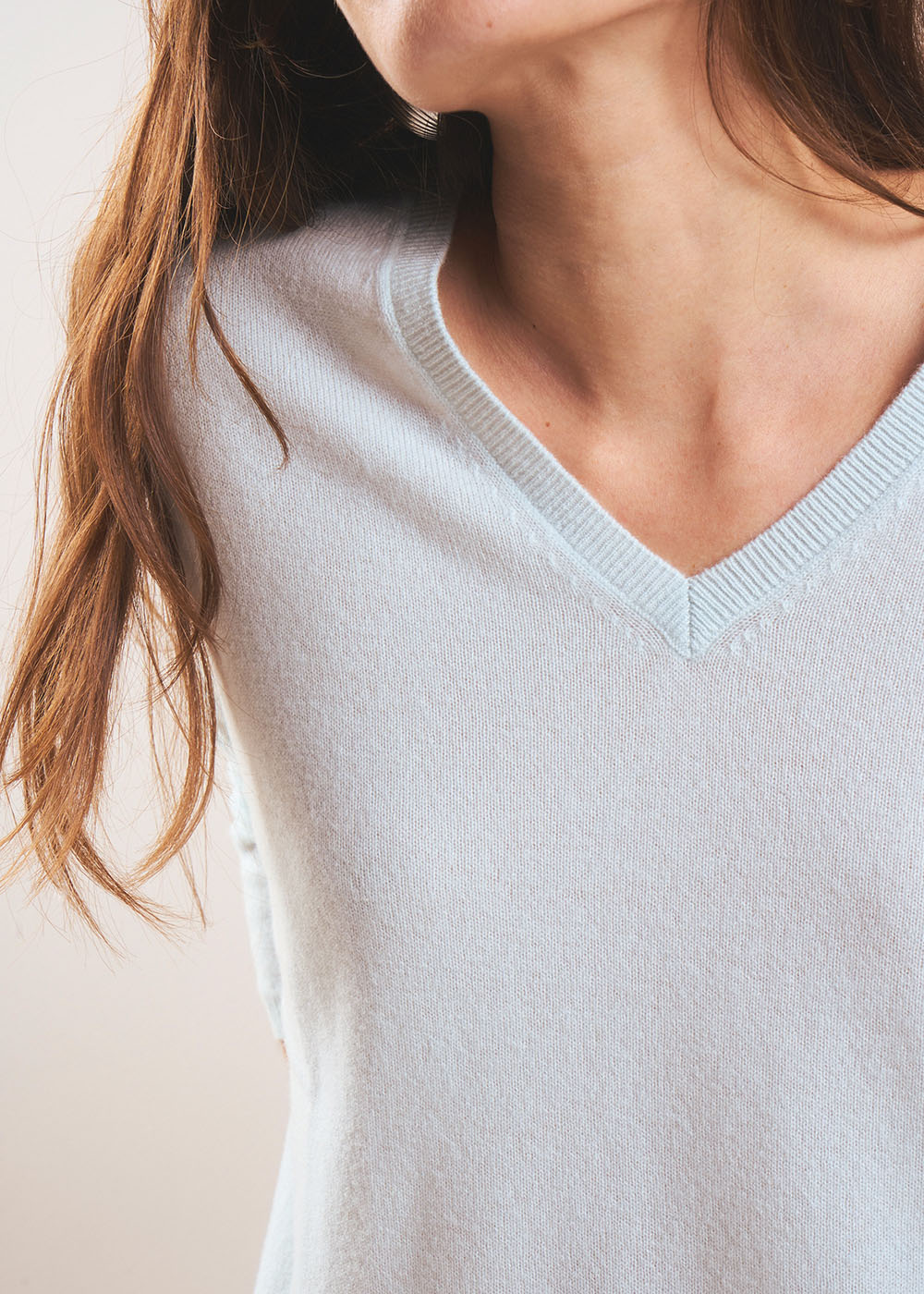 Cashmere V-neck sweater with long sleeves - Sud Express - 2 - Sud Express