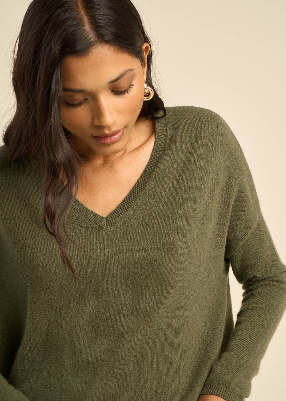 Cashmere V-neck sweater with long sleeves - Sud Express - 4 - Sud Express