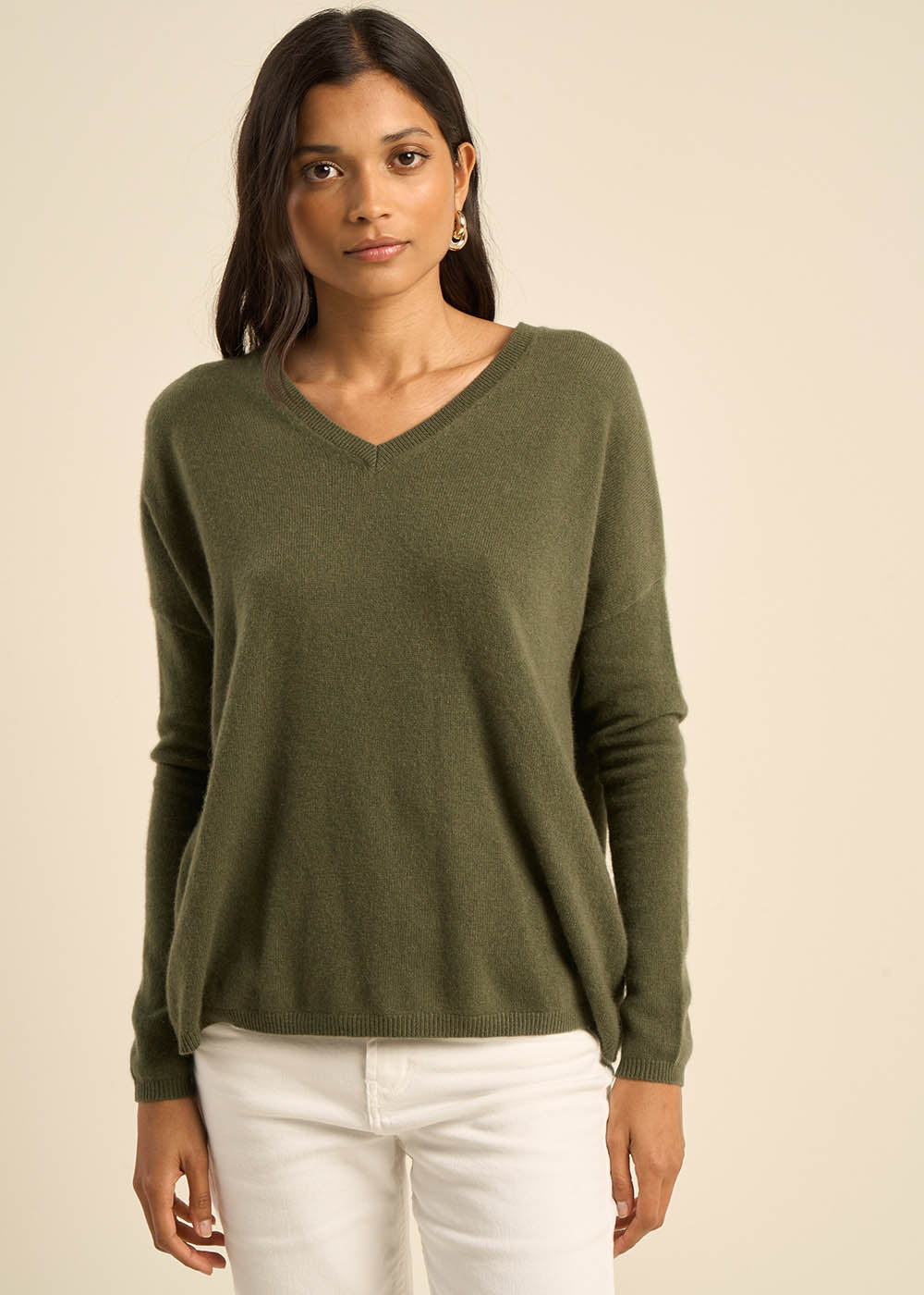Cashmere V-neck sweater with long sleeves - Sud Express - 5 - Sud Express