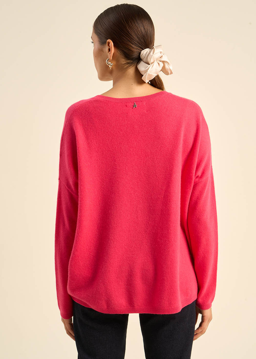 MONJOE Cashmere V-neck sweater with long sleeves - 3 - Sud Express - Sud Express