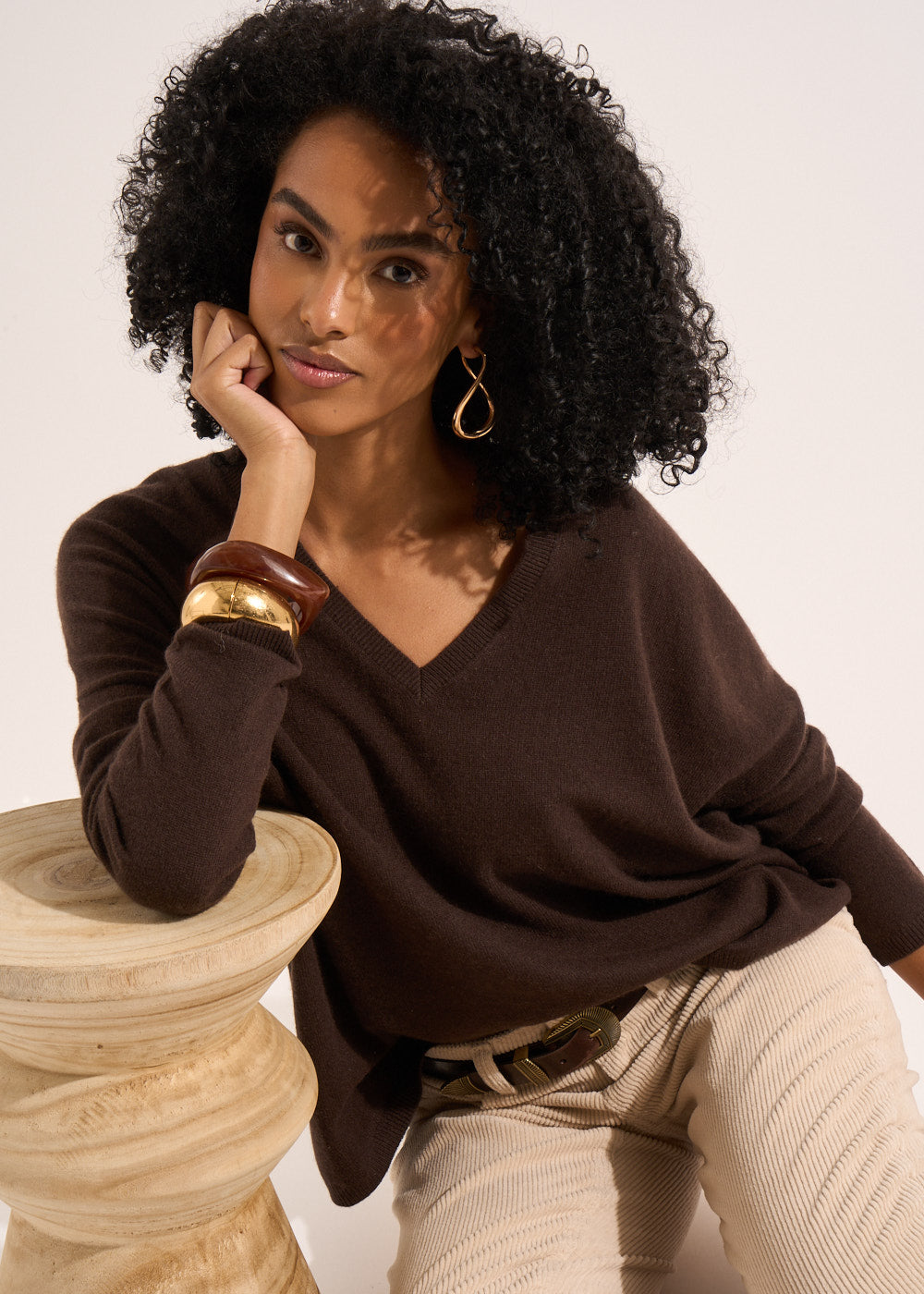 MONJOE Cashmere V-neck sweater with long sleeves - 1 - Sud Express - Sud Express