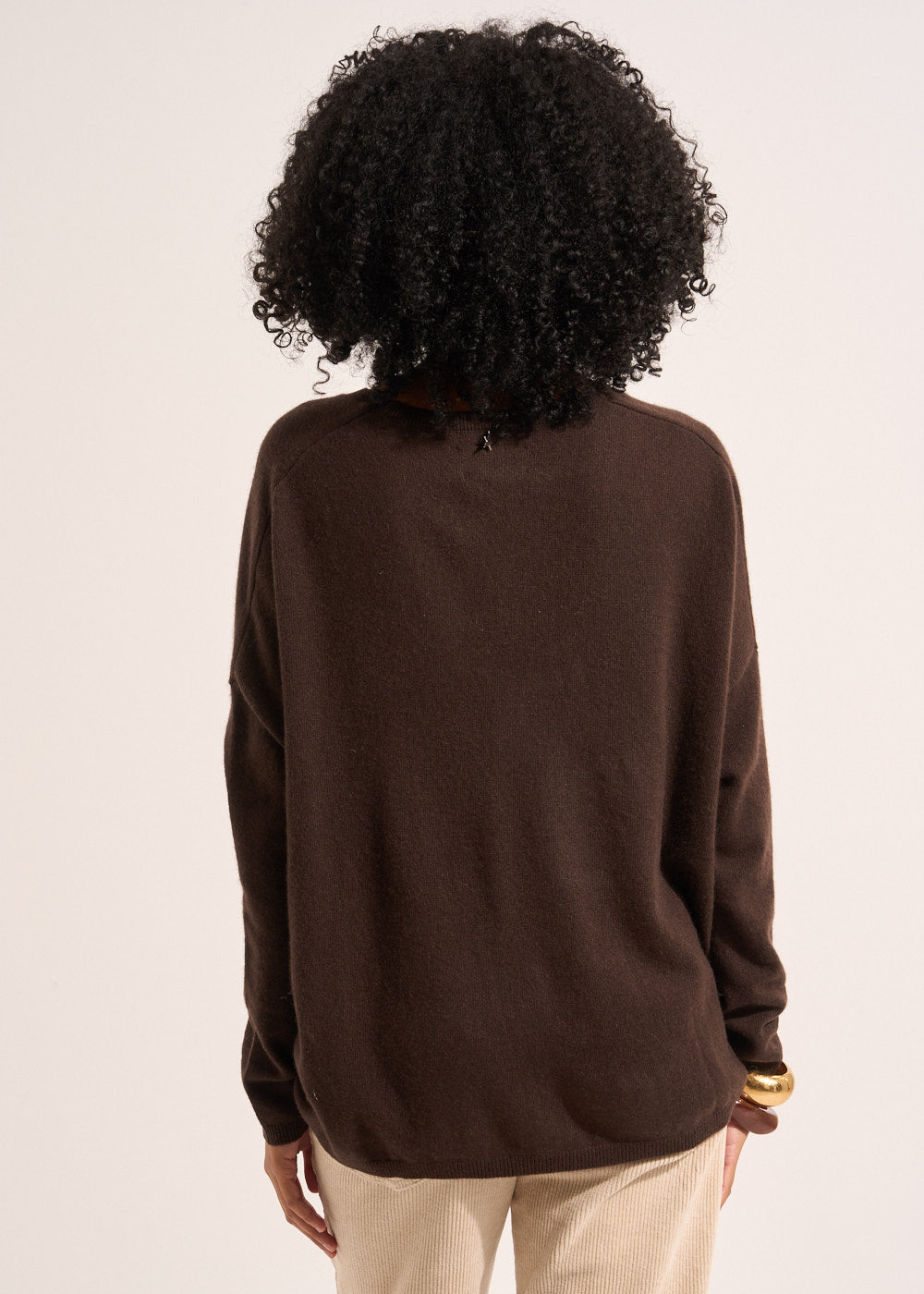 MONJOE Cashmere V-neck sweater with long sleeves - 3 - Sud Express - Sud Express