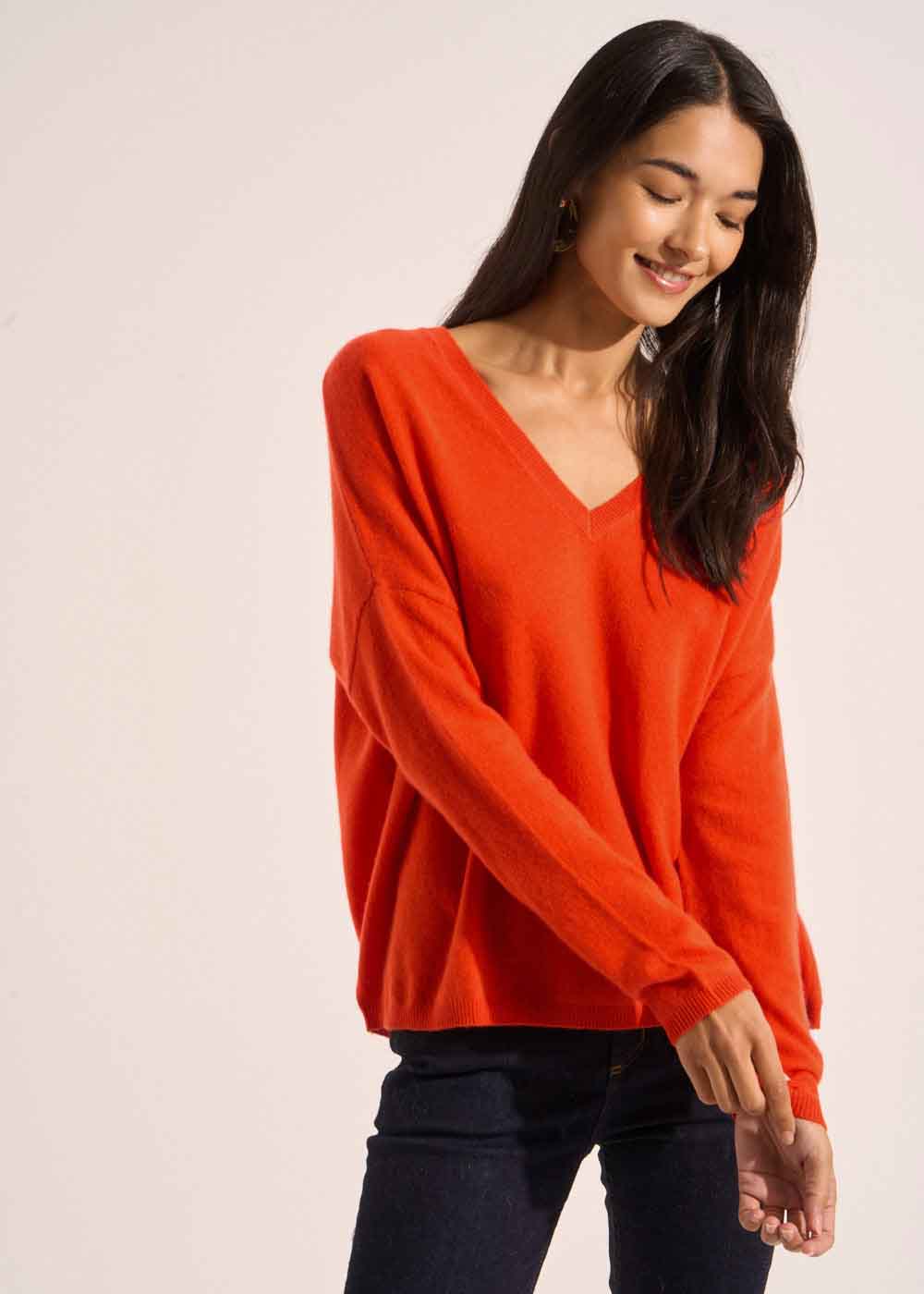 MONJOE Cashmere V-neck sweater with long sleeves - 1 - Sud Express - Sud Express