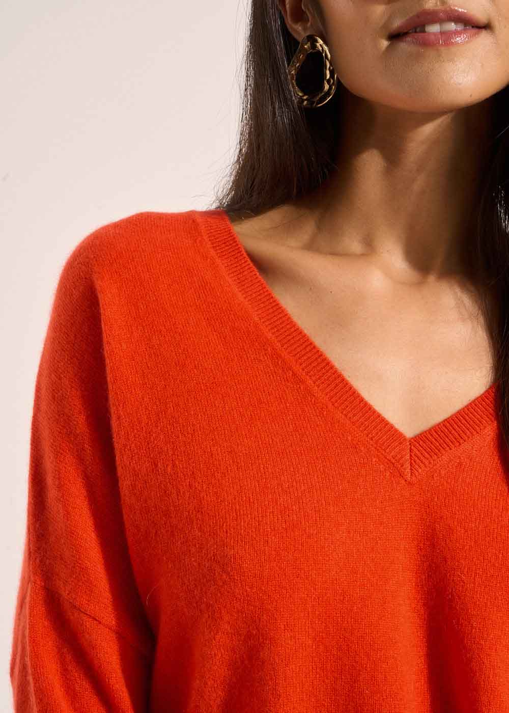 MONJOE Cashmere V-neck sweater with long sleeves - 2 - Sud Express - Sud Express