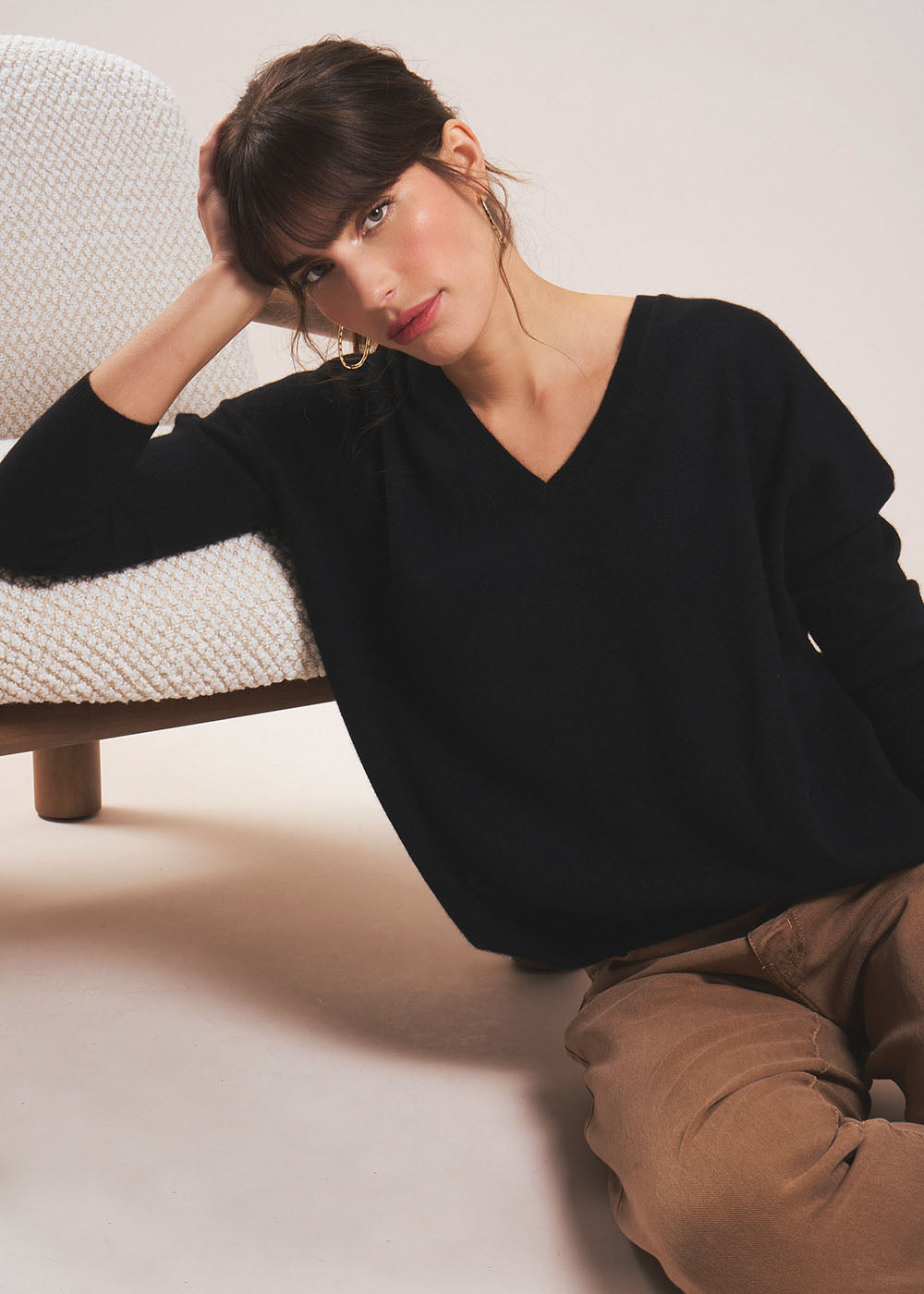 MONJOE Cashmere V-neck sweater with long sleeves - 1 - Sud Express - Sud Express