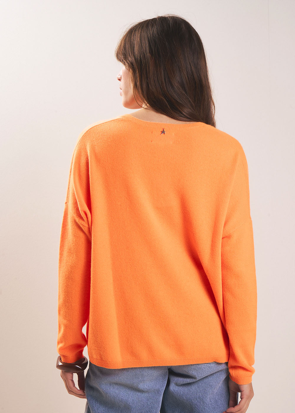 Cashmere V-neck sweater with long sleeves - Sud Express - 3 - Sud Express