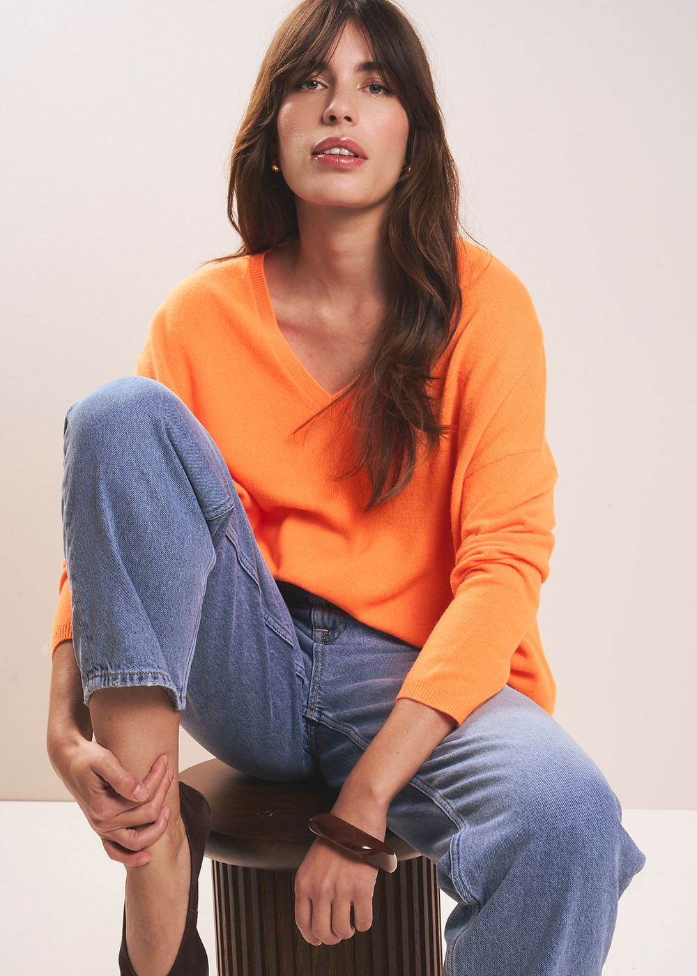 Cashmere V-neck sweater with long sleeves - Sud Express - 5 - Sud Express