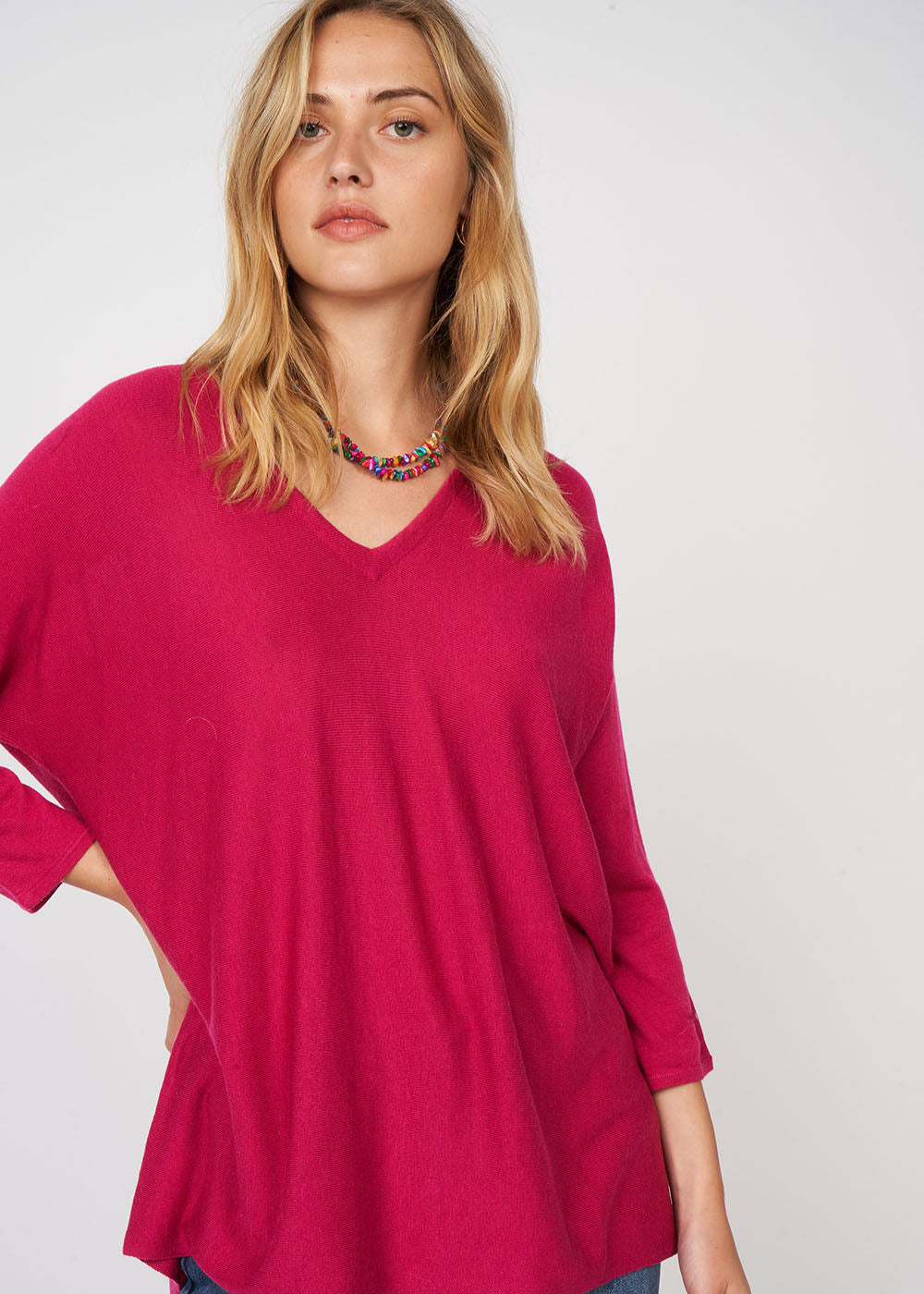 MABOUTON V-neck sweater large volume with batwing sleeves - 2 - Sud Express - Sud Express