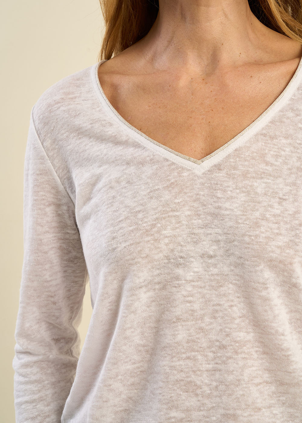 TOMEOH Linen T-shirt with V-neck - 2 - Sud Express - Sud Express