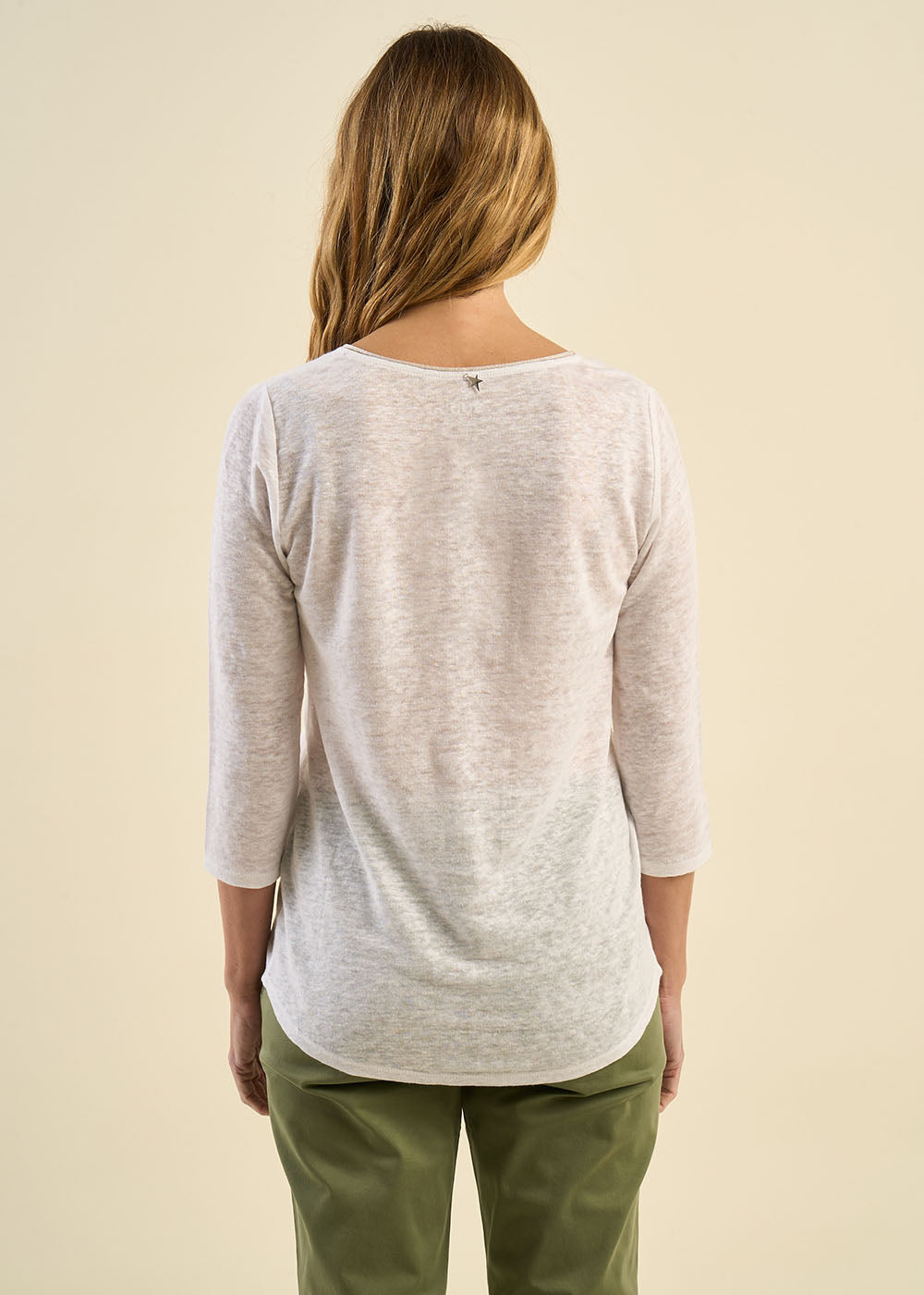 TOMEOH Linen T-shirt with V-neck - 3 - Sud Express - Sud Express