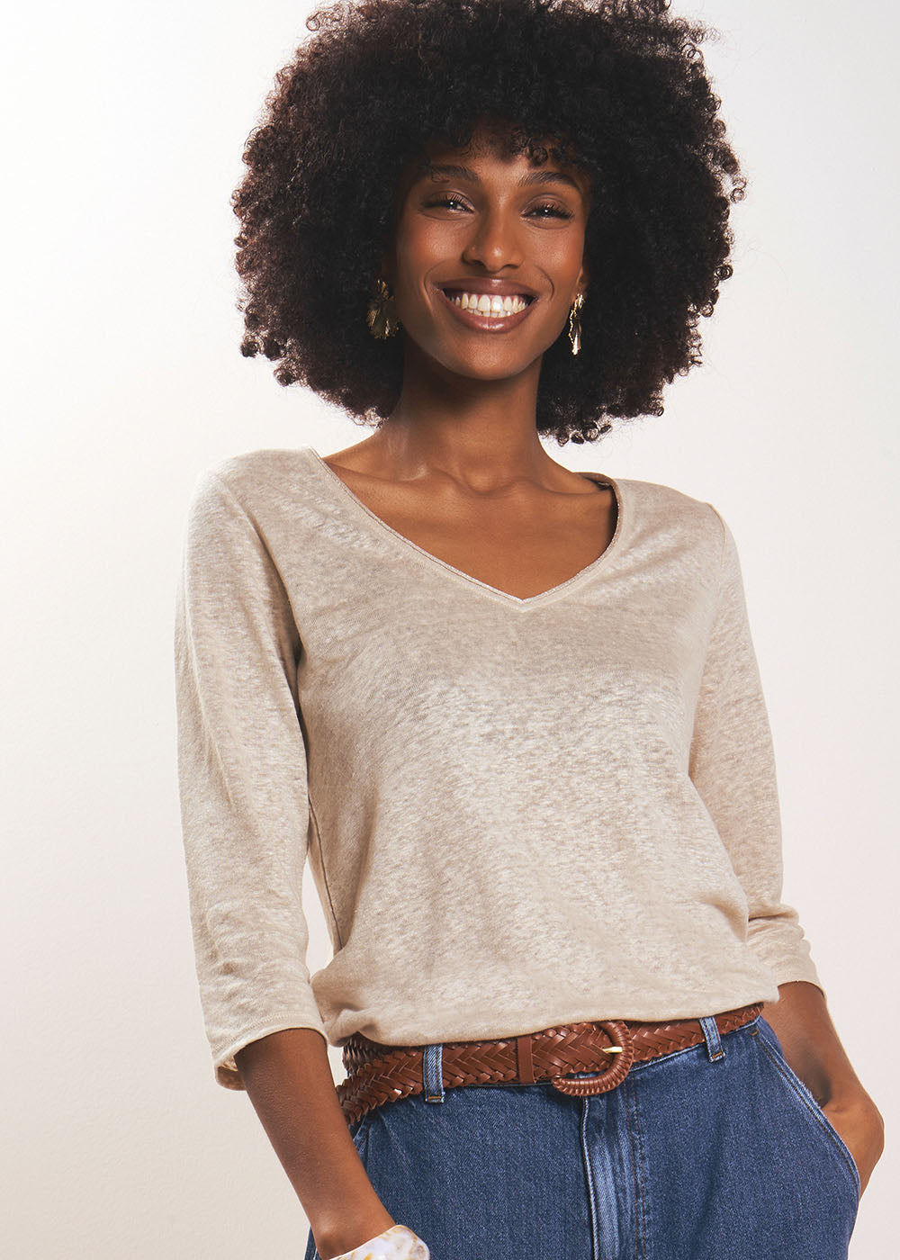 TOMEOH Linen T-shirt with V-neck - 2 - Sud Express - Sud Express